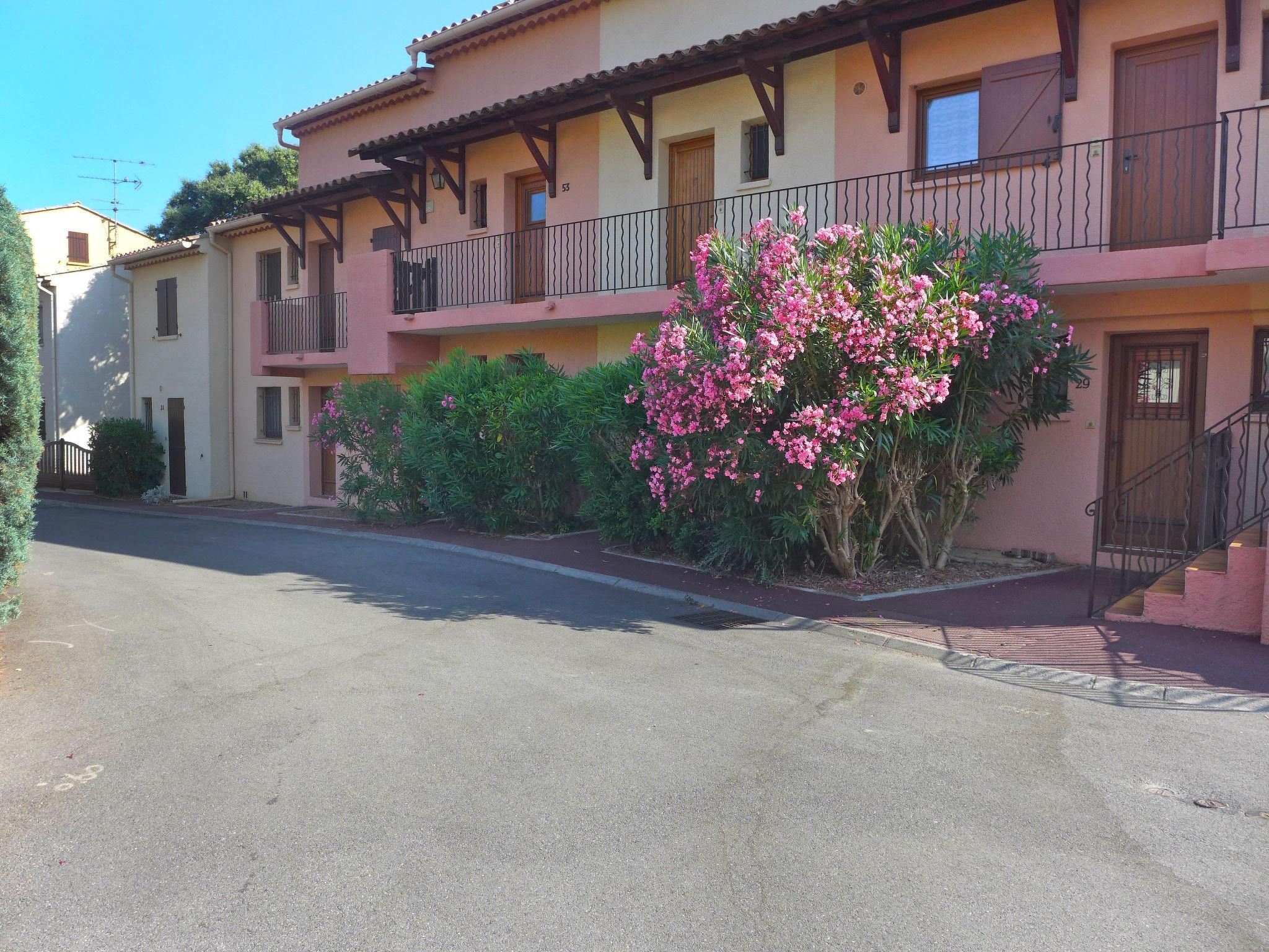 Foto 17 - Apartamento de 2 habitaciones en Fréjus con terraza y vistas al mar