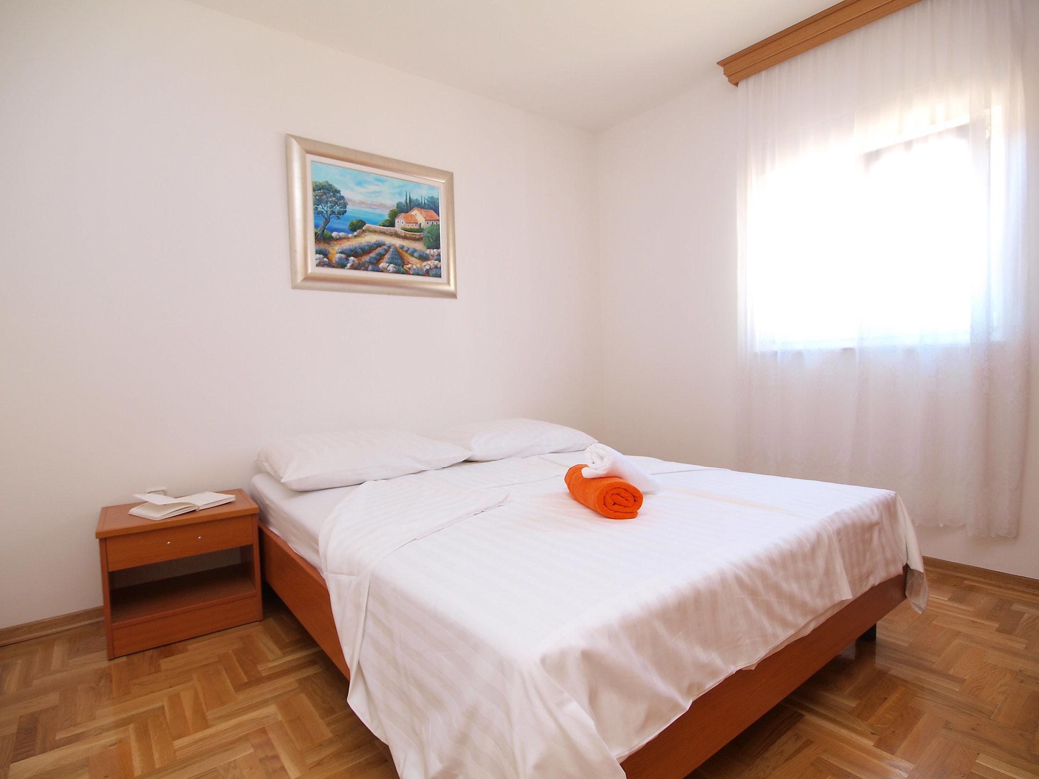 Foto 8 - Apartamento de 1 habitación en Pirovac con terraza y vistas al mar