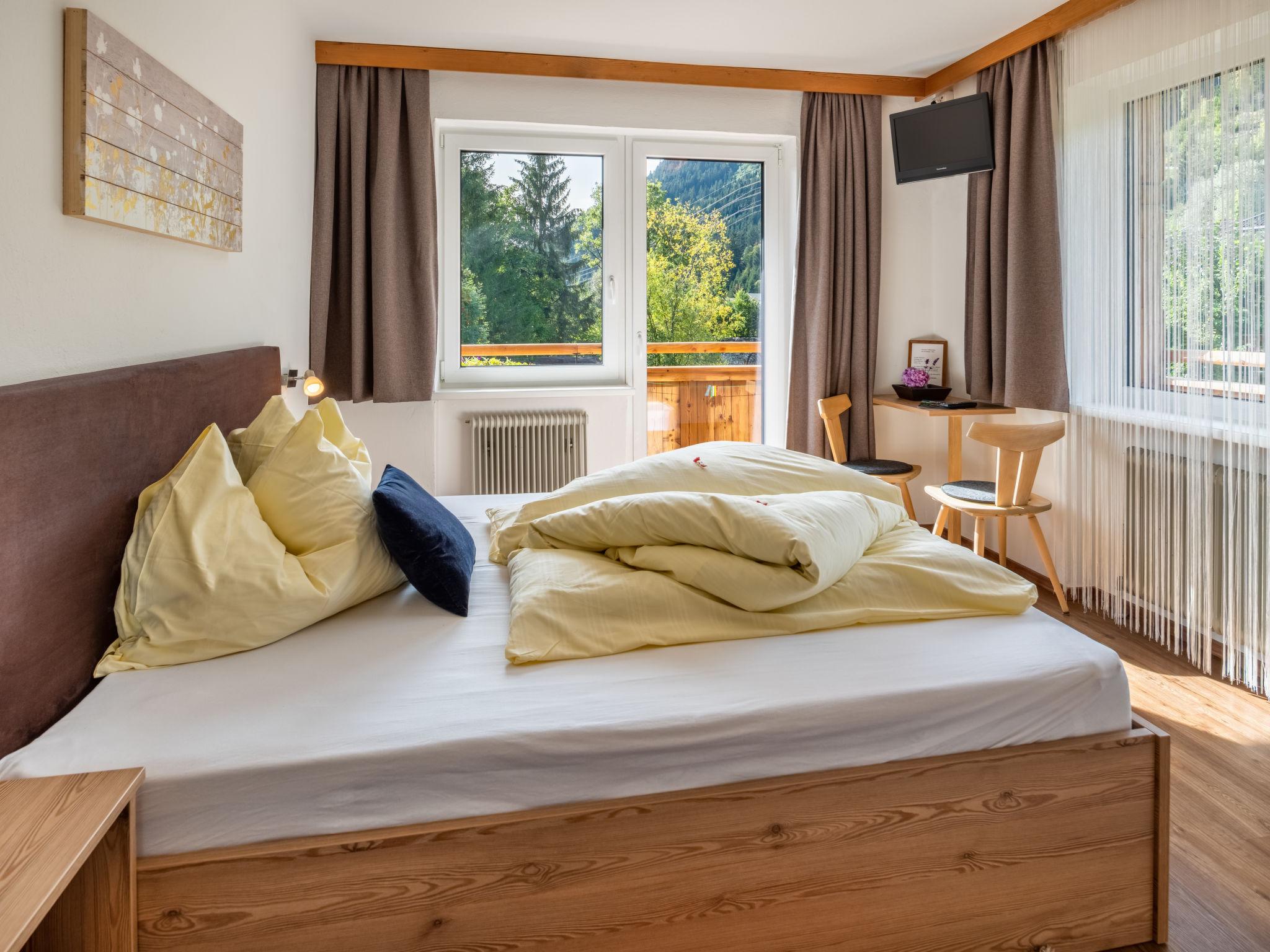 Foto 17 - Casa con 14 camere da letto a Fügen con vista sulle montagne