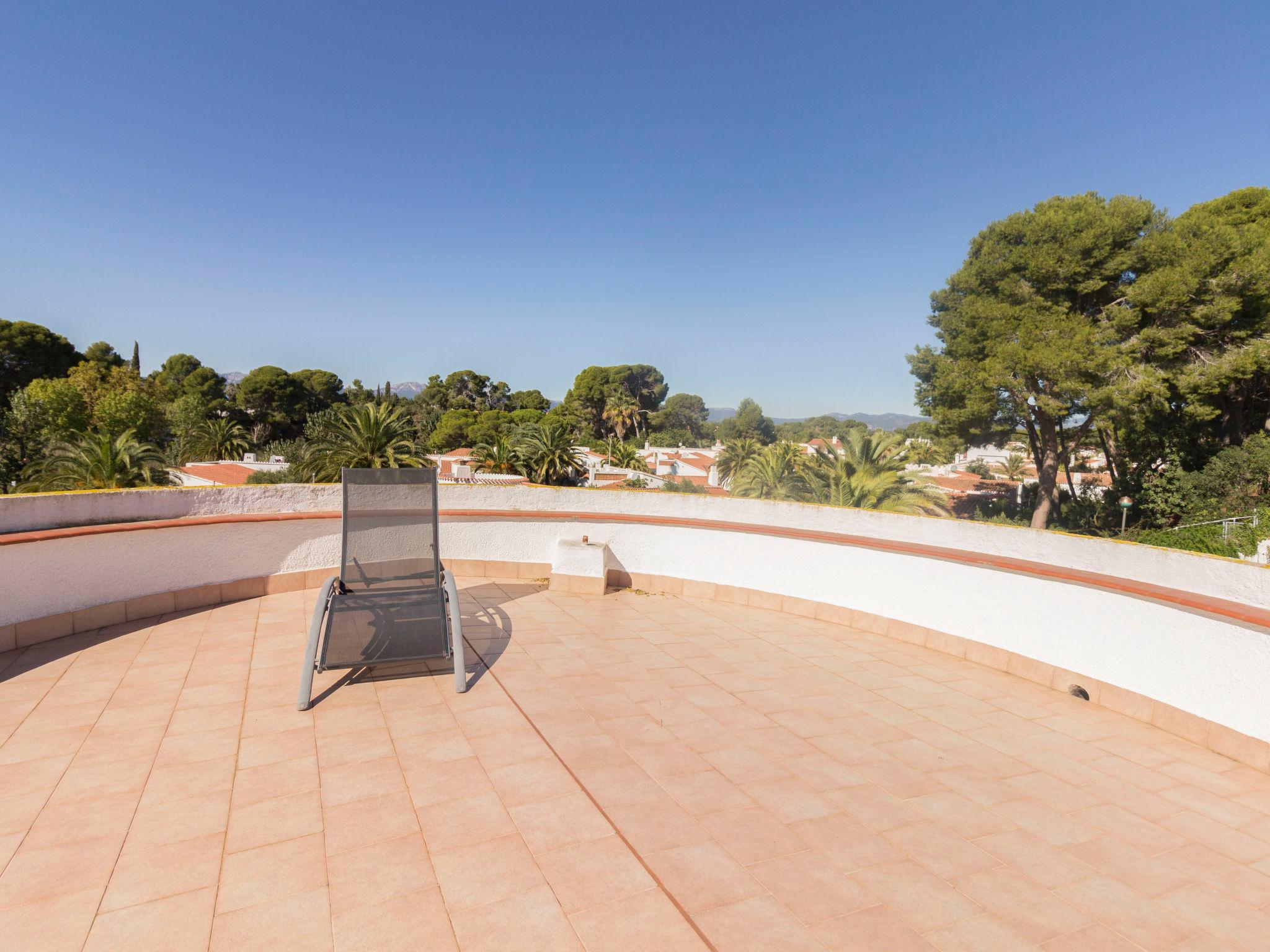 Photo 35 - 4 bedroom House in Cambrils with garden and sea view