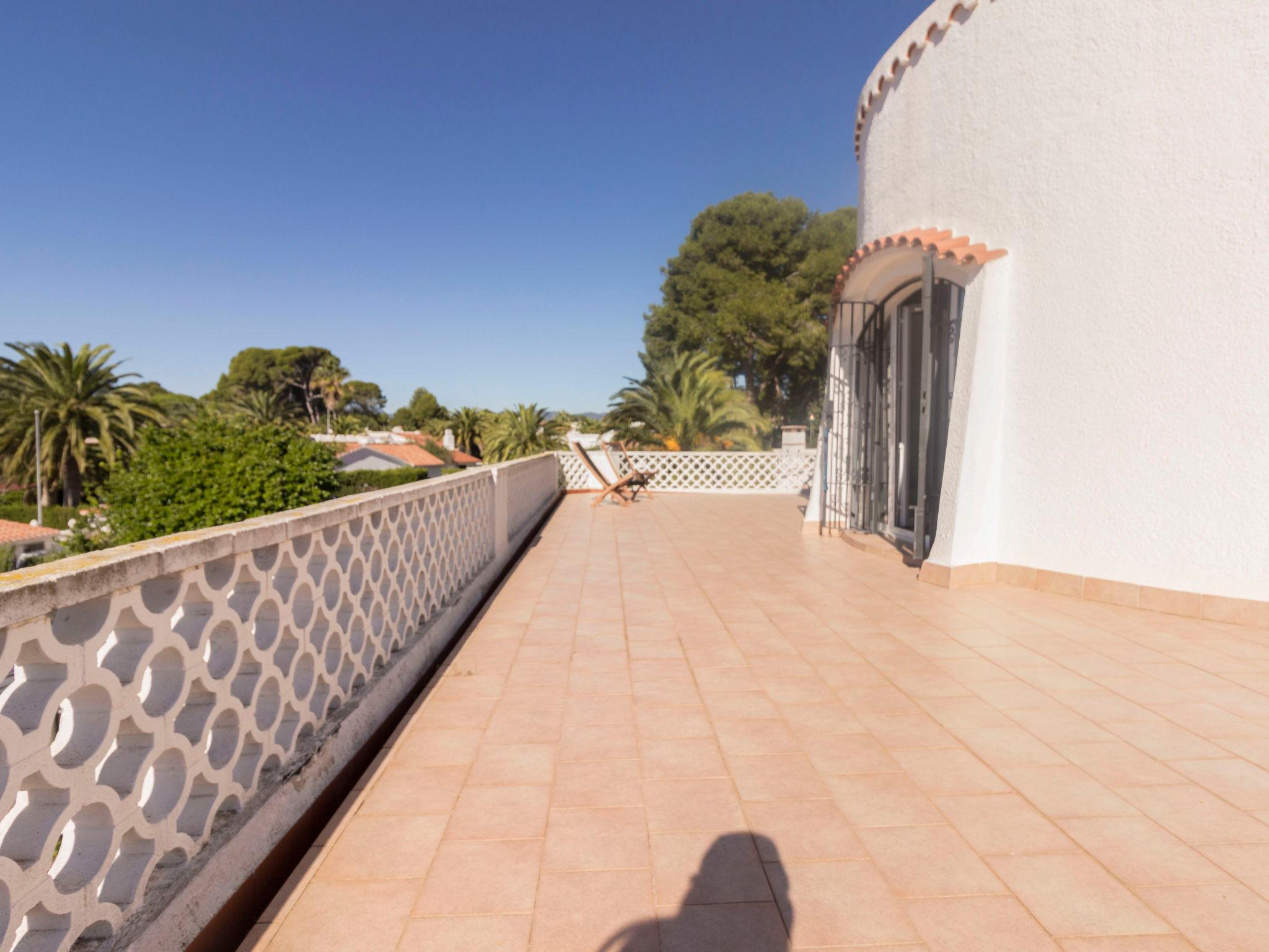 Photo 33 - 4 bedroom House in Cambrils with garden and sea view