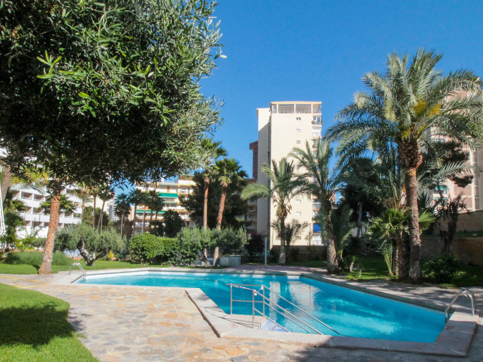 Photo 15 - 2 bedroom Apartment in Benidorm with swimming pool and sea view
