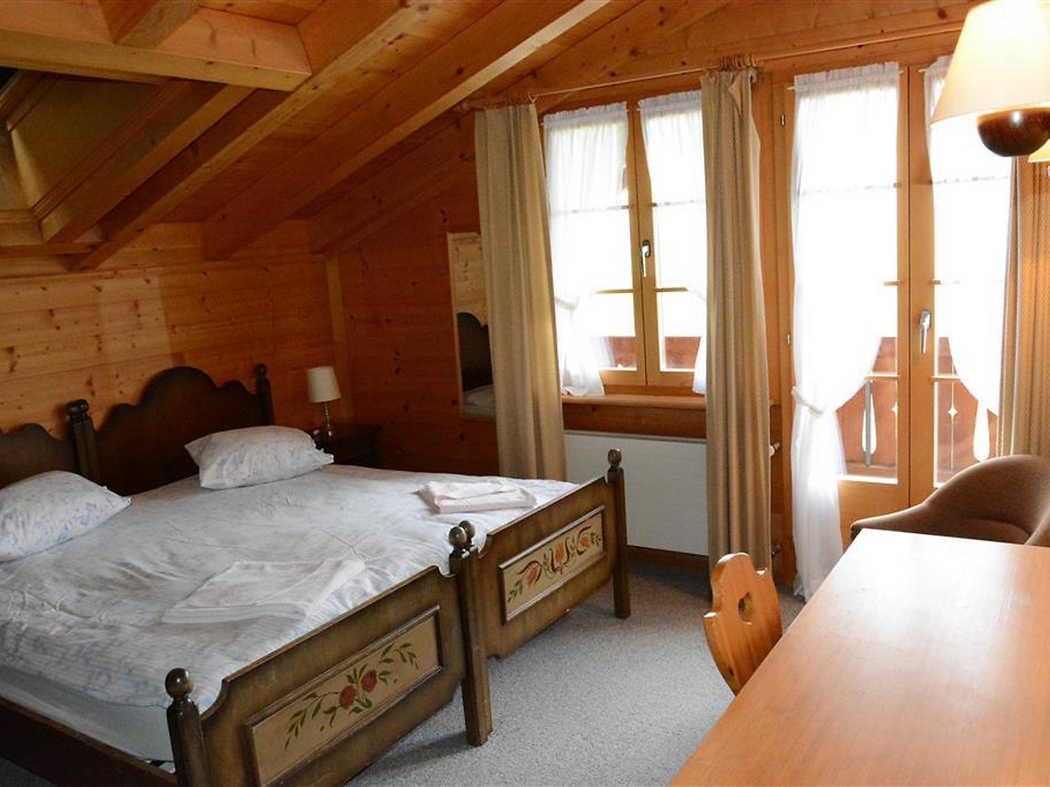 Photo 10 - 3 bedroom Apartment in Saanen