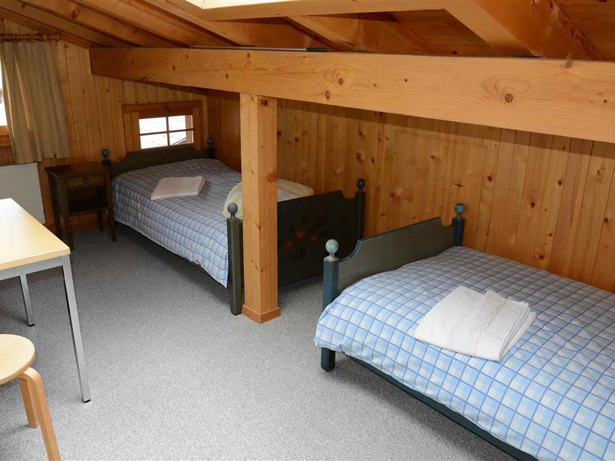 Foto 13 - Appartamento con 3 camere da letto a Saanen