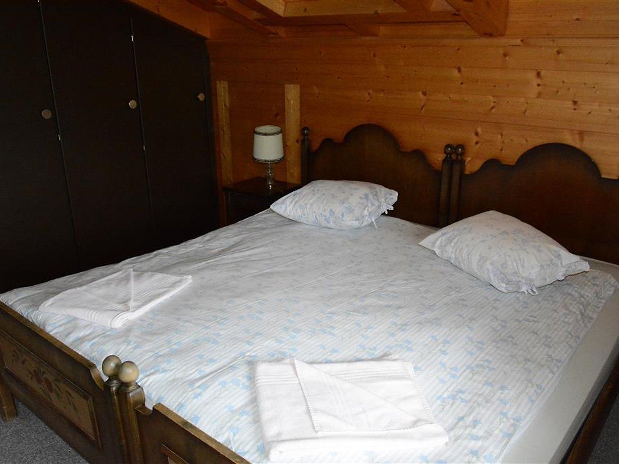 Photo 11 - 3 bedroom Apartment in Saanen