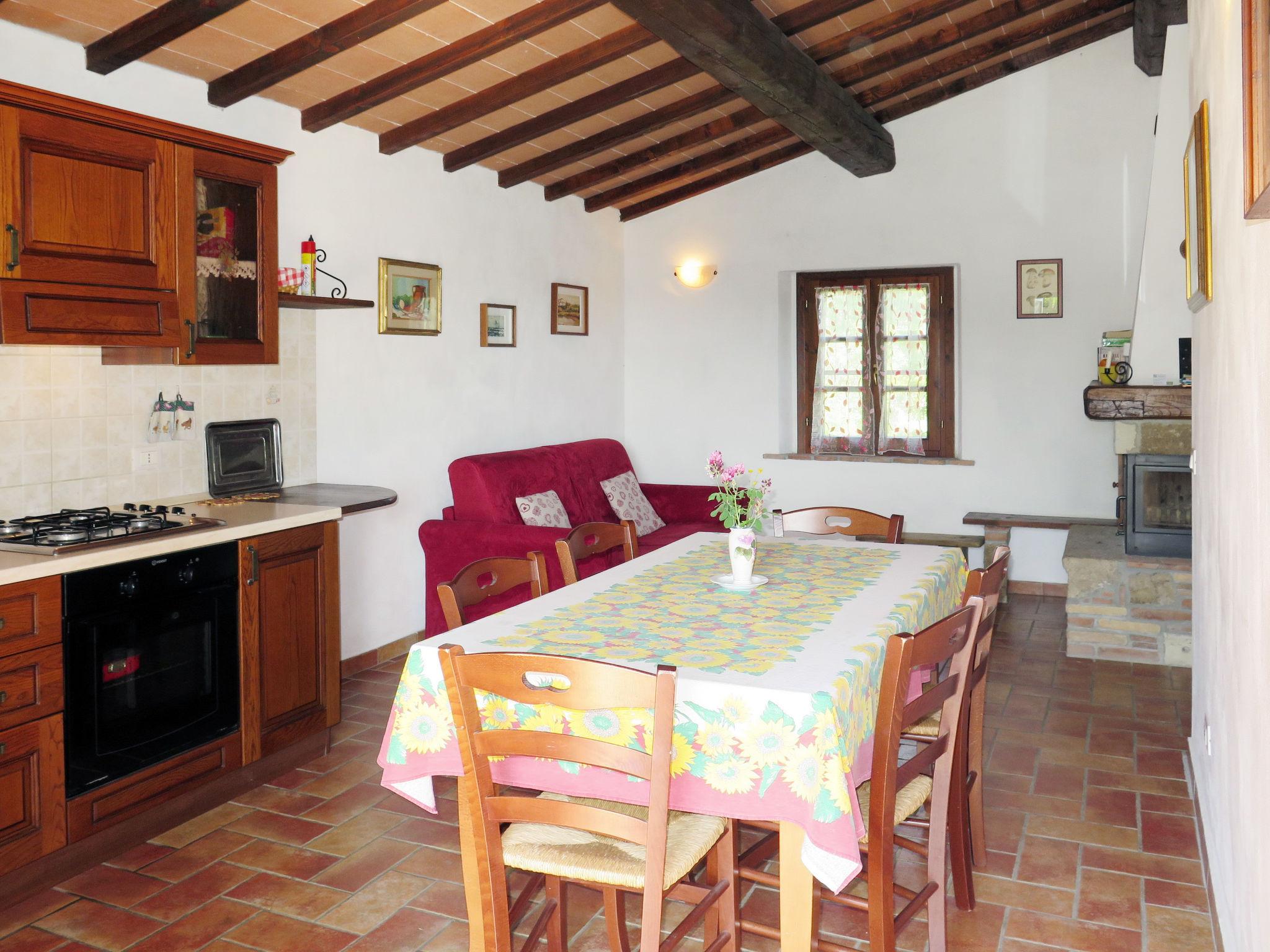 Photo 4 - Maison de 1 chambre à Casale Marittimo avec jardin et terrasse