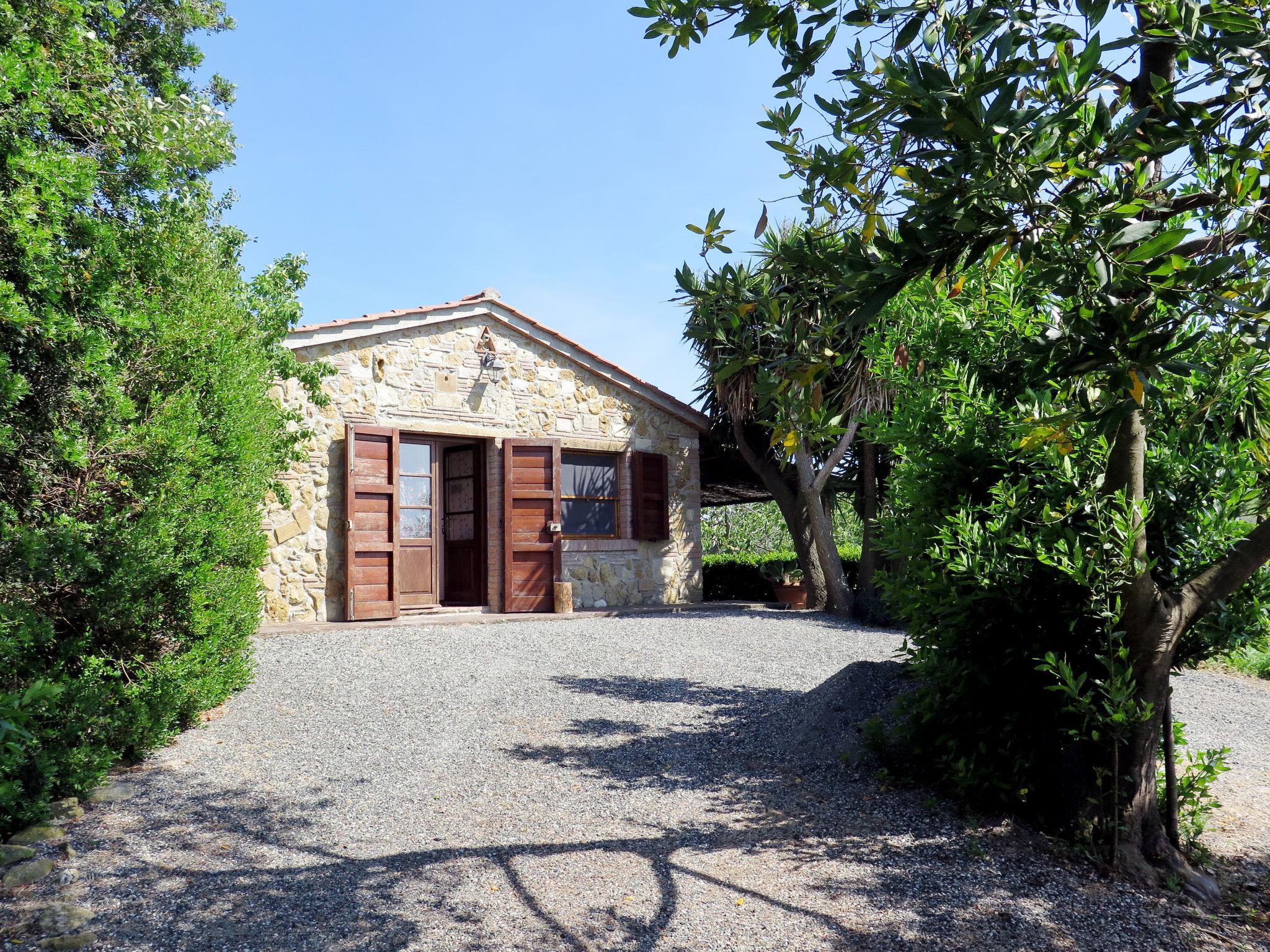 Photo 3 - Maison de 1 chambre à Casale Marittimo avec terrasse et vues à la mer