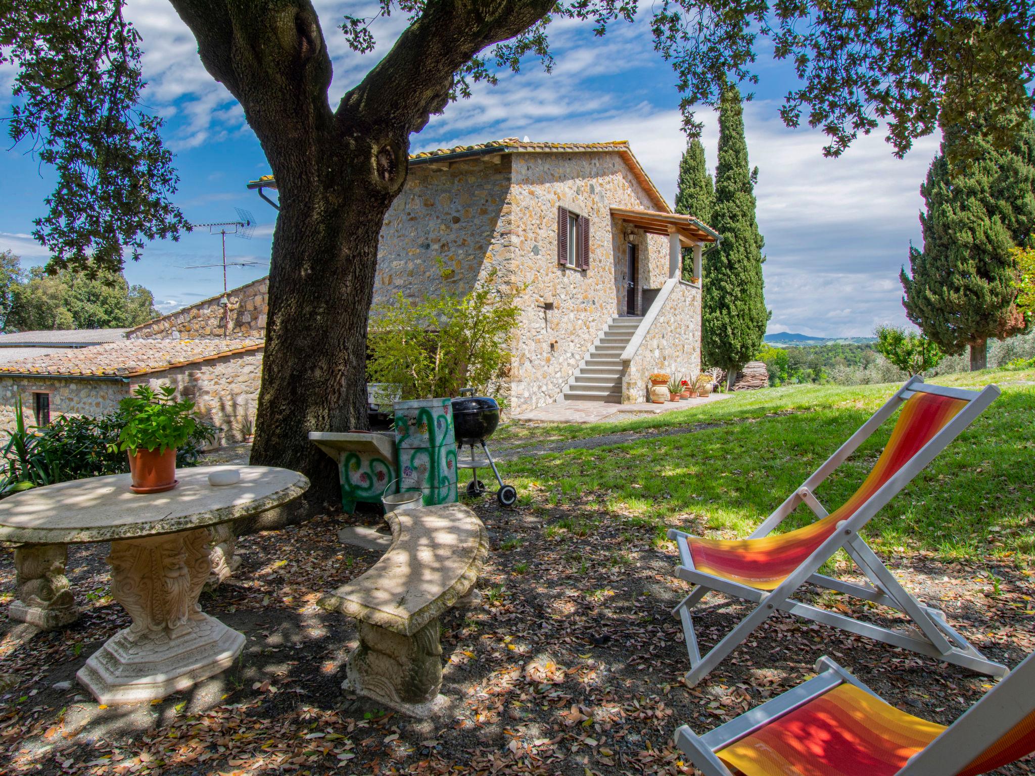 Photo 1 - Maison de 1 chambre à Pomarance avec jardin