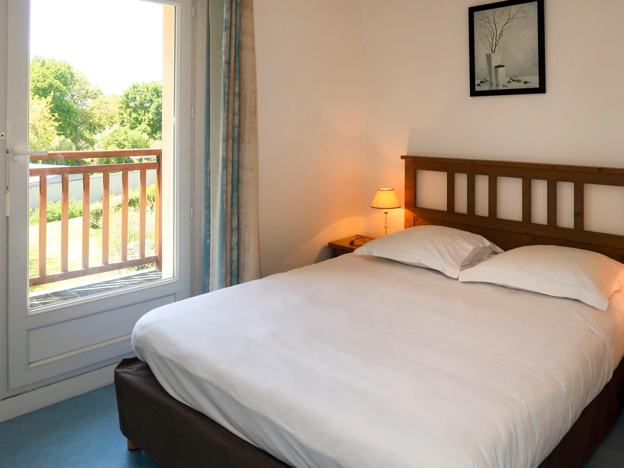 Foto 11 - Appartamento con 2 camere da letto a Saint-Briac-sur-Mer con piscina privata e vista mare