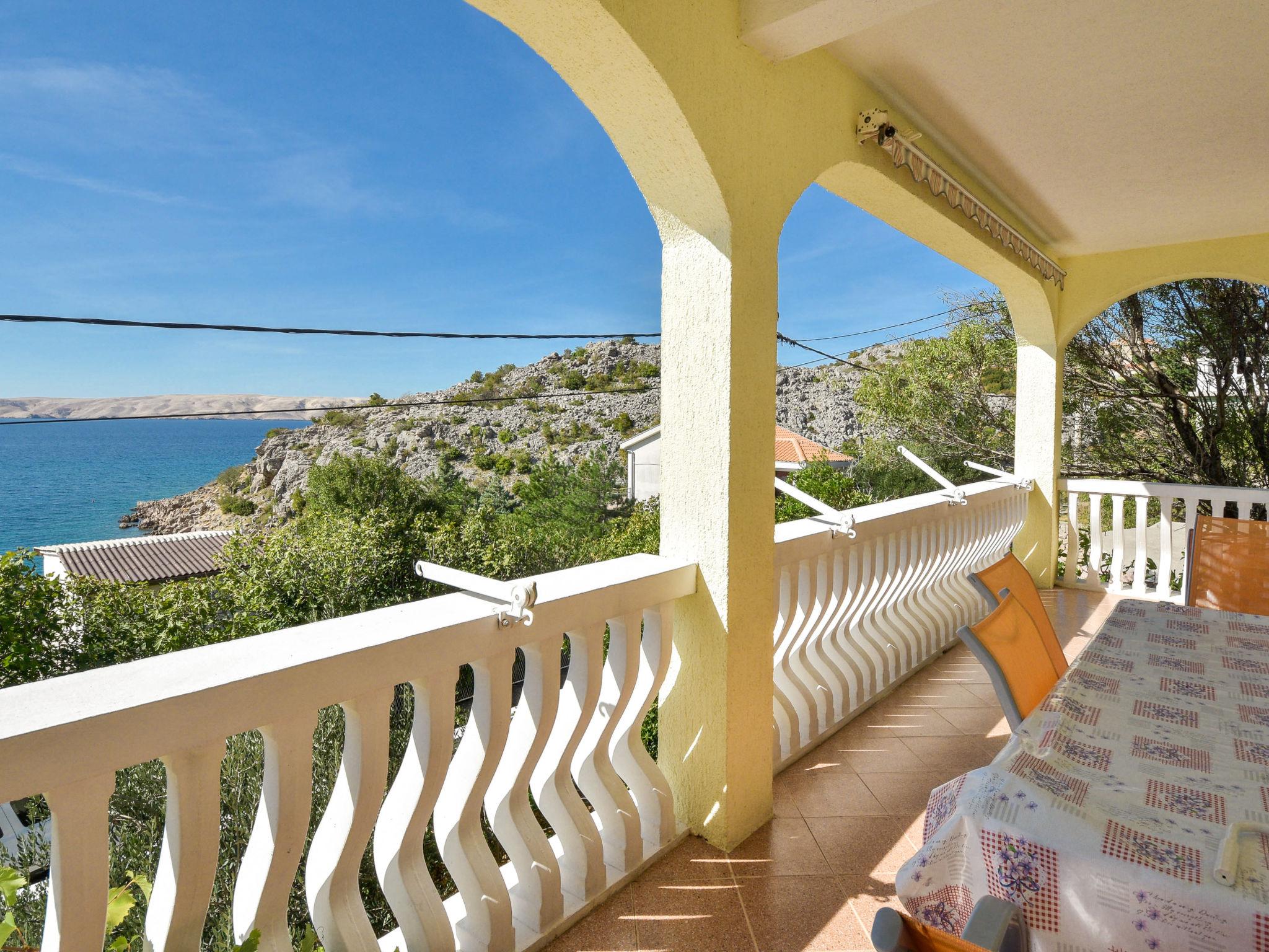 Photo 1 - 2 bedroom Apartment in Karlobag with terrace and sea view