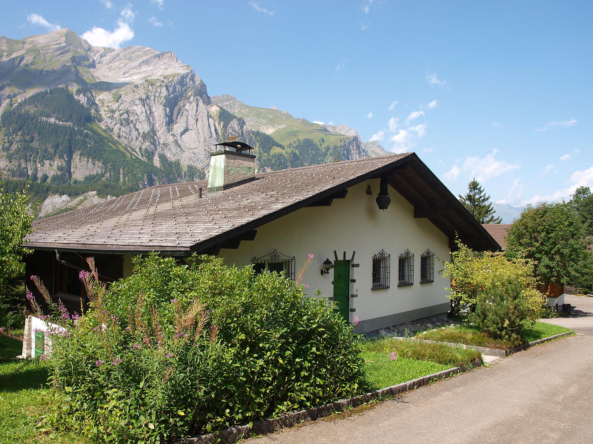 Foto 1 - Casa con 3 camere da letto a Kandersteg con giardino e vista sulle montagne