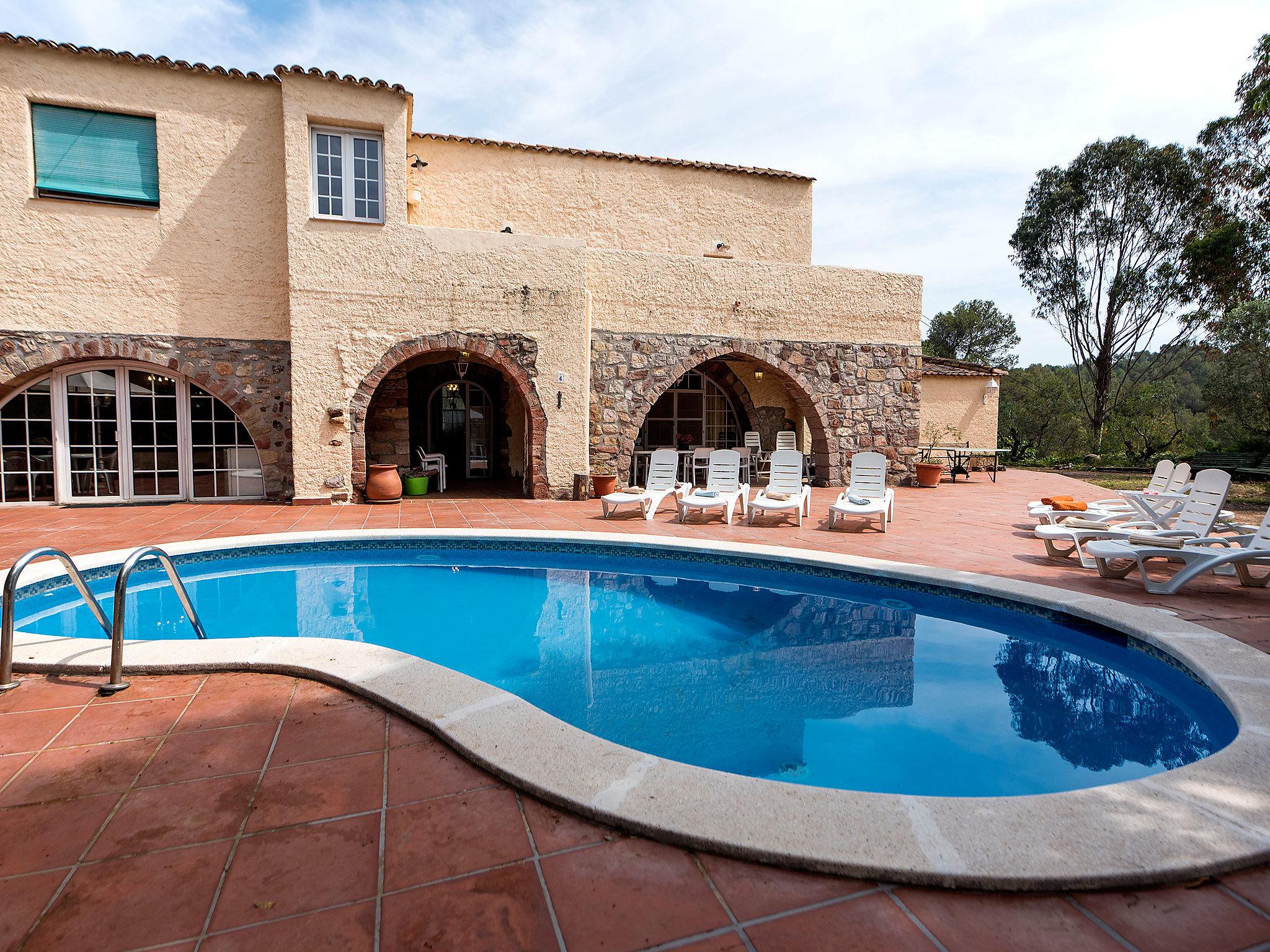 Photo 1 - Maison de 4 chambres à Viladecavalls avec piscine privée et jardin