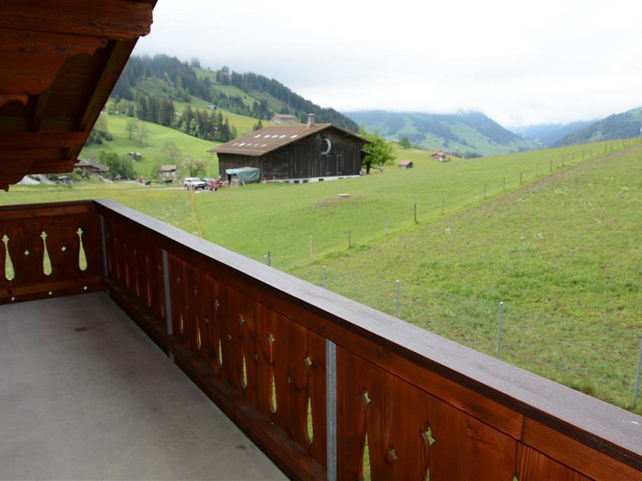 Photo 4 - 6 bedroom Apartment in Saanen