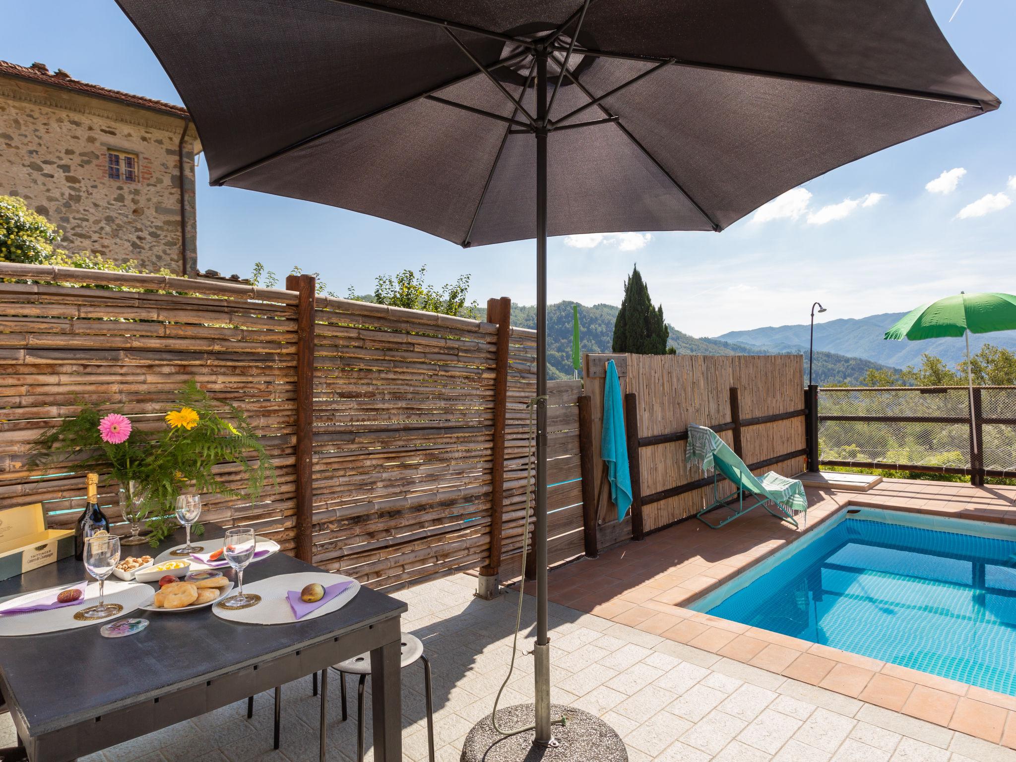 Photo 2 - Maison de 2 chambres à Bagni di Lucca avec piscine privée et jardin