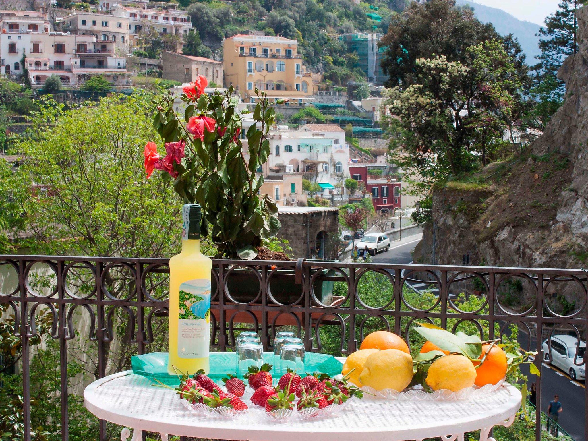 Foto 5 - Appartamento con 3 camere da letto a Positano con terrazza