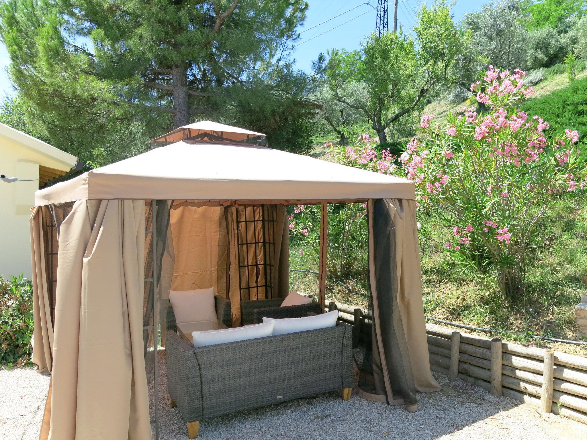 Foto 7 - Haus mit 2 Schlafzimmern in Roseto degli Abruzzi mit schwimmbad und garten