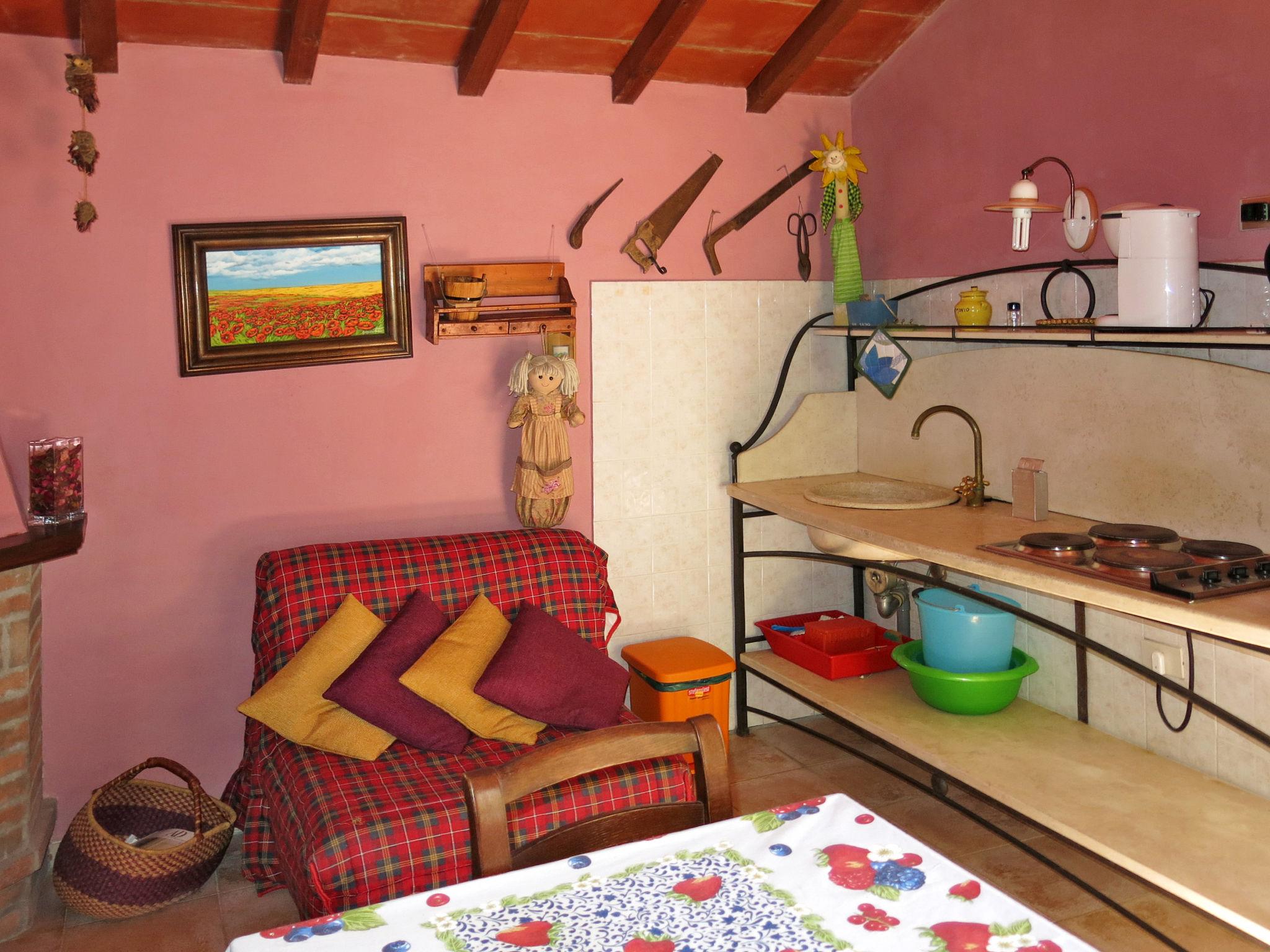 Photo 11 - 1 bedroom House in Lajatico with swimming pool and garden