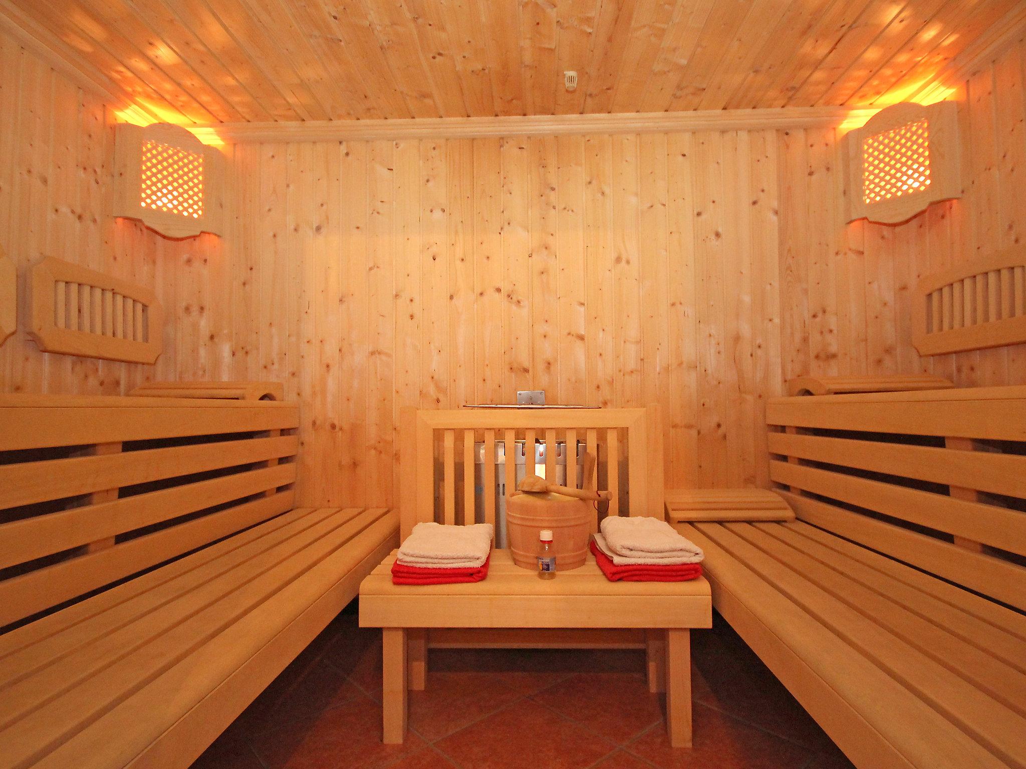 Foto 16 - Appartamento con 3 camere da letto a Aschau im Zillertal con sauna e vista sulle montagne