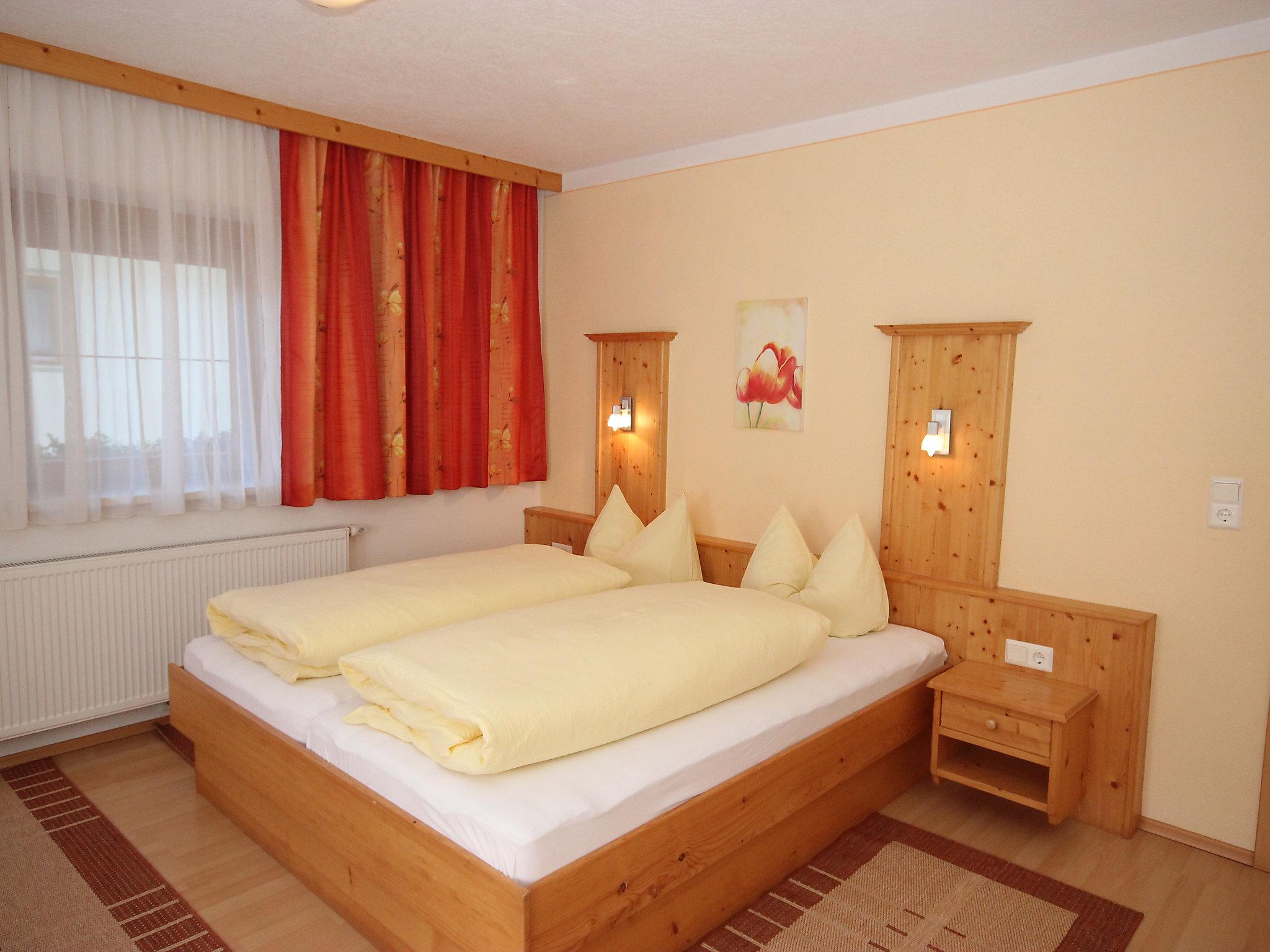 Foto 5 - Apartment mit 3 Schlafzimmern in Aschau im Zillertal mit sauna und blick auf die berge