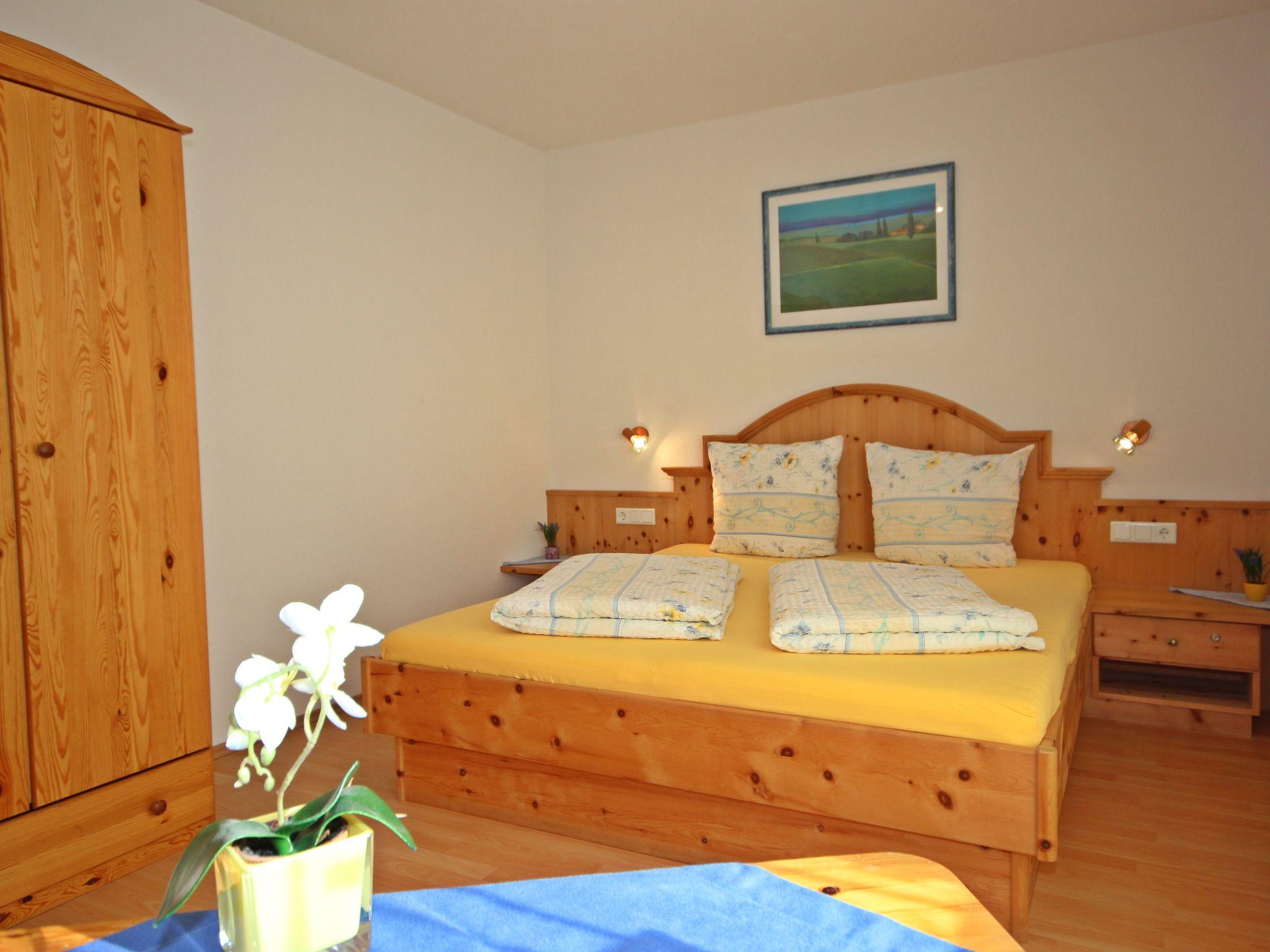 Foto 16 - Appartamento con 4 camere da letto a Pettneu am Arlberg con giardino e vista sulle montagne