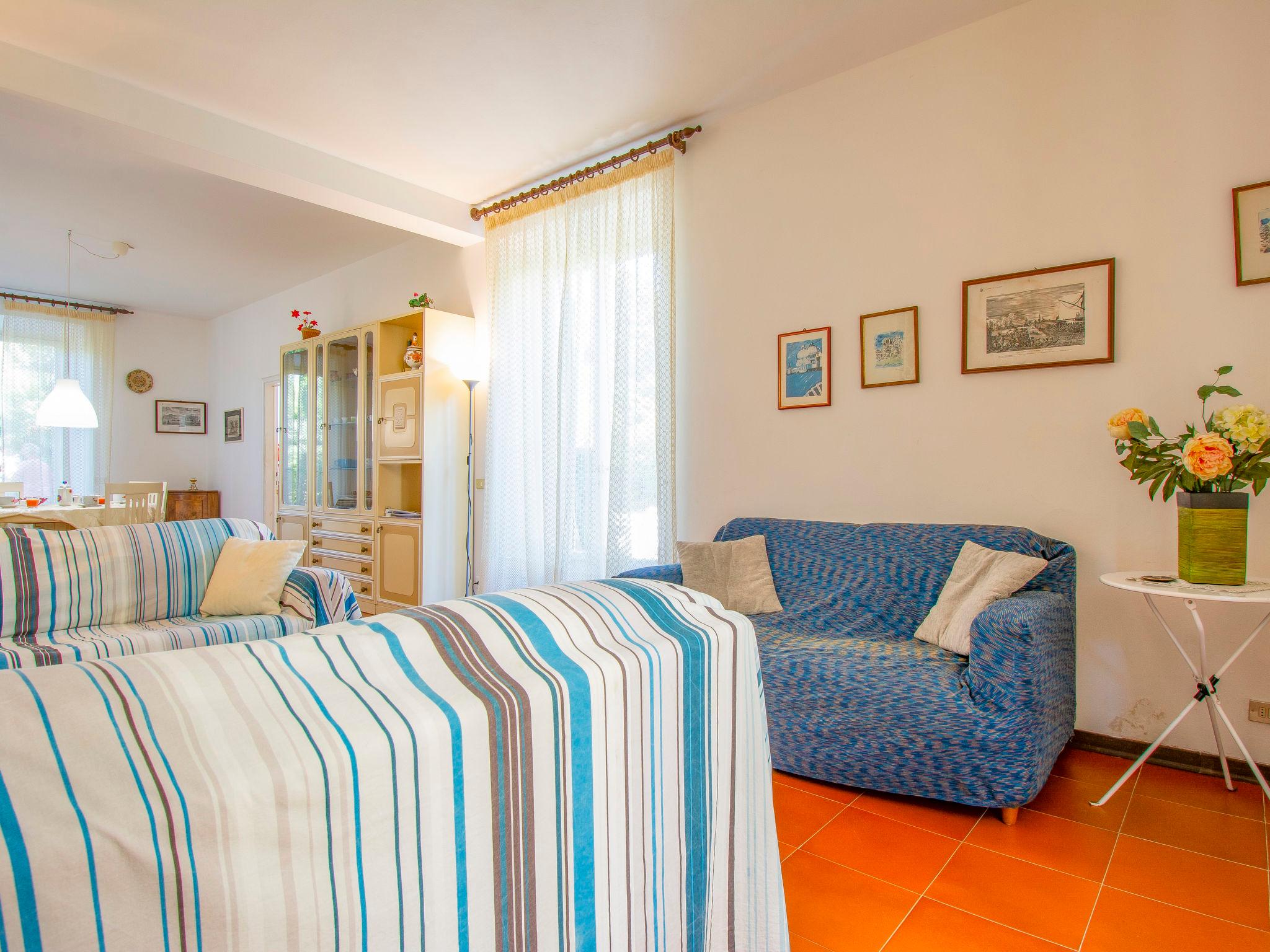 Photo 12 - 4 bedroom House in Rosignano Marittimo with garden and sea view