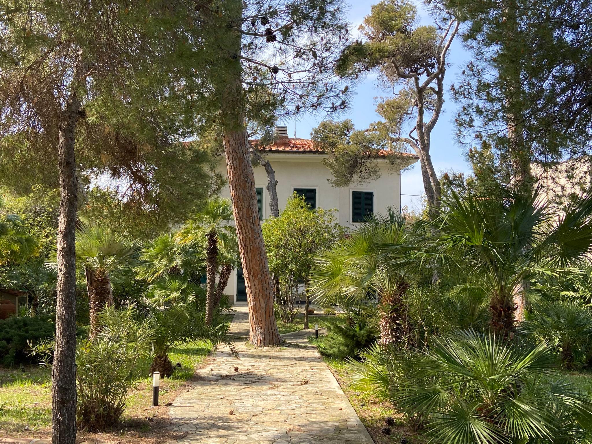 Foto 41 - Haus mit 4 Schlafzimmern in Rosignano Marittimo mit garten und blick aufs meer