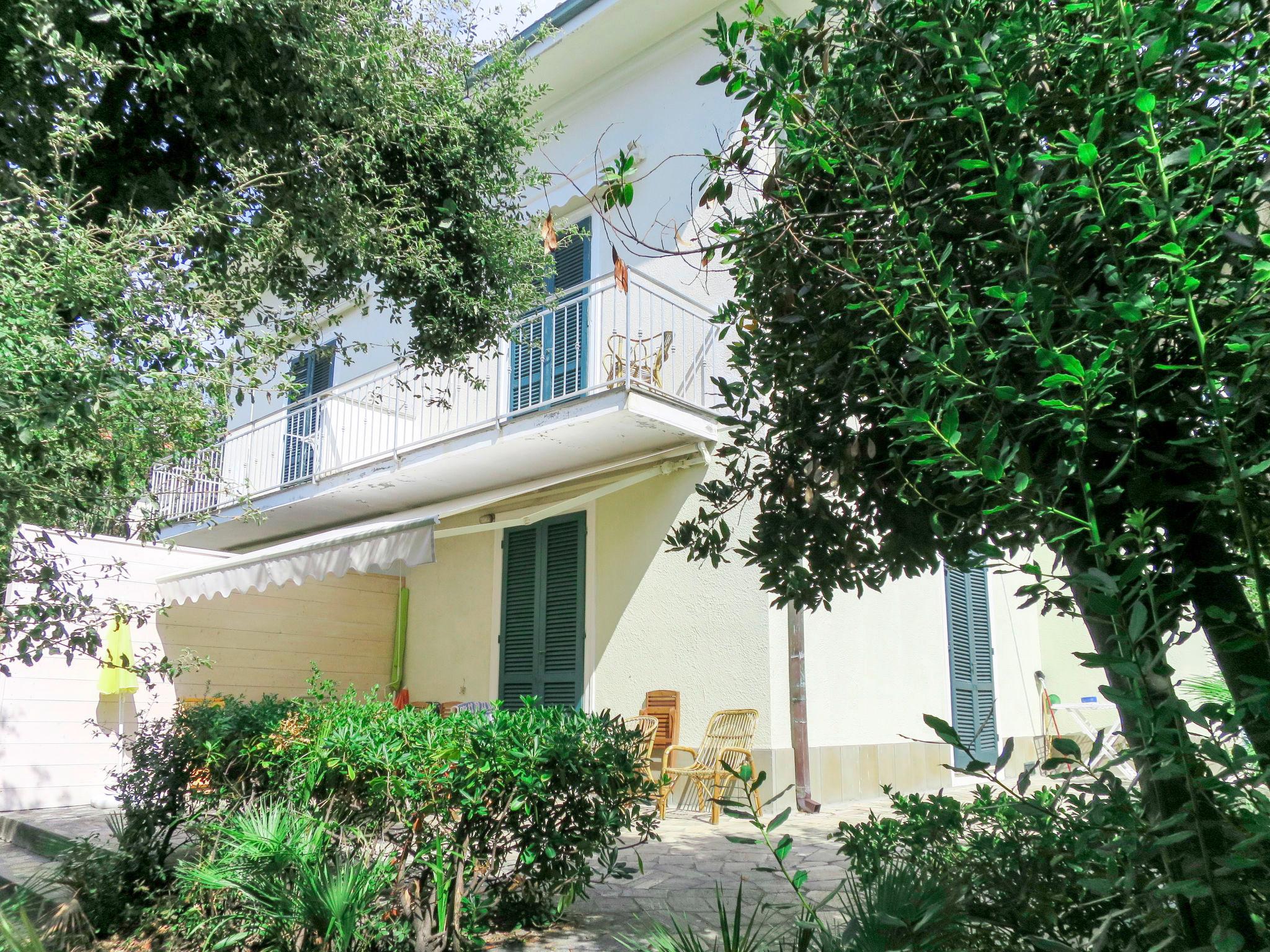 Photo 38 - Maison de 4 chambres à Rosignano Marittimo avec jardin et vues à la mer