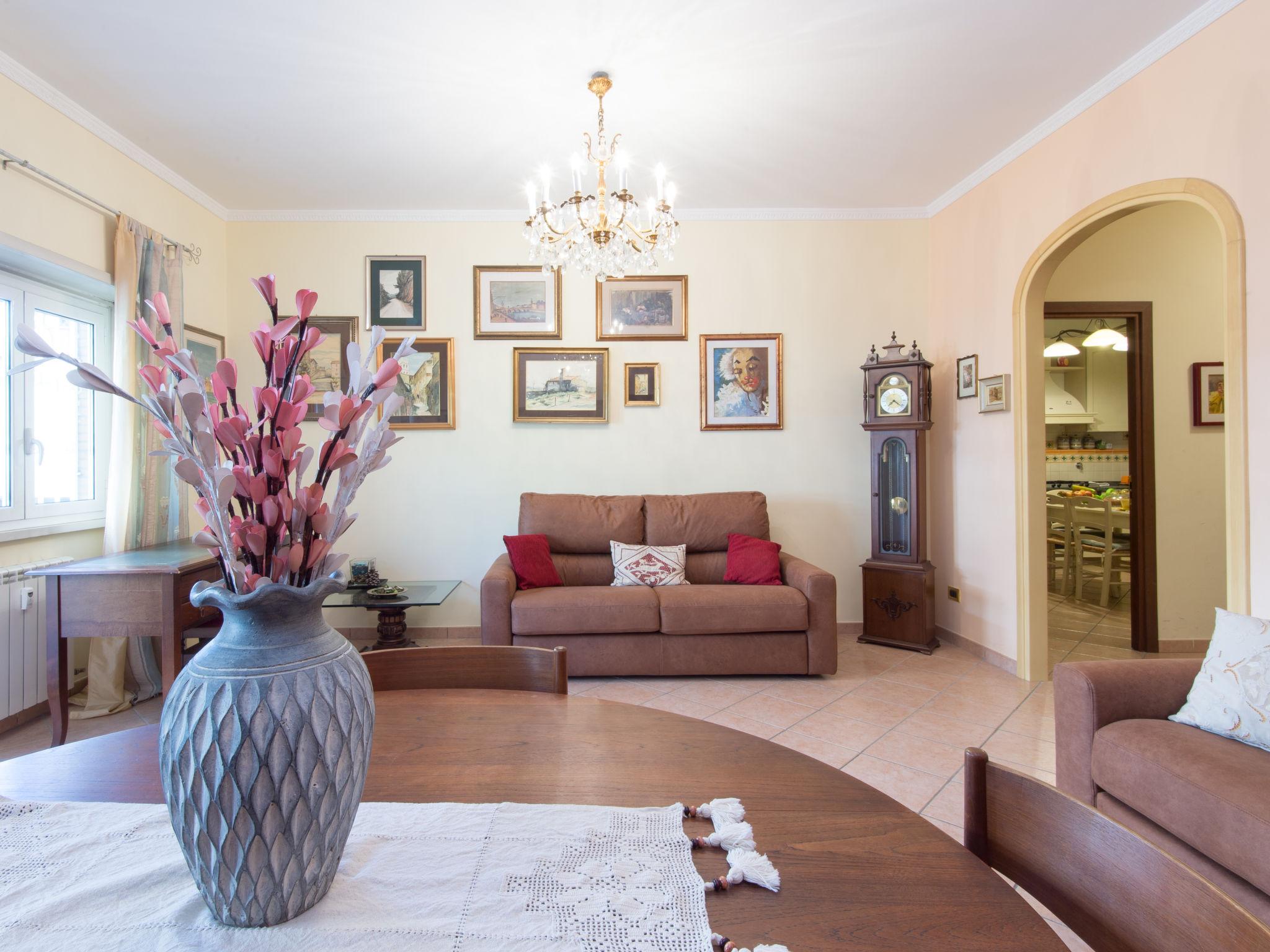 Photo 1 - 2 bedroom Apartment in Rome