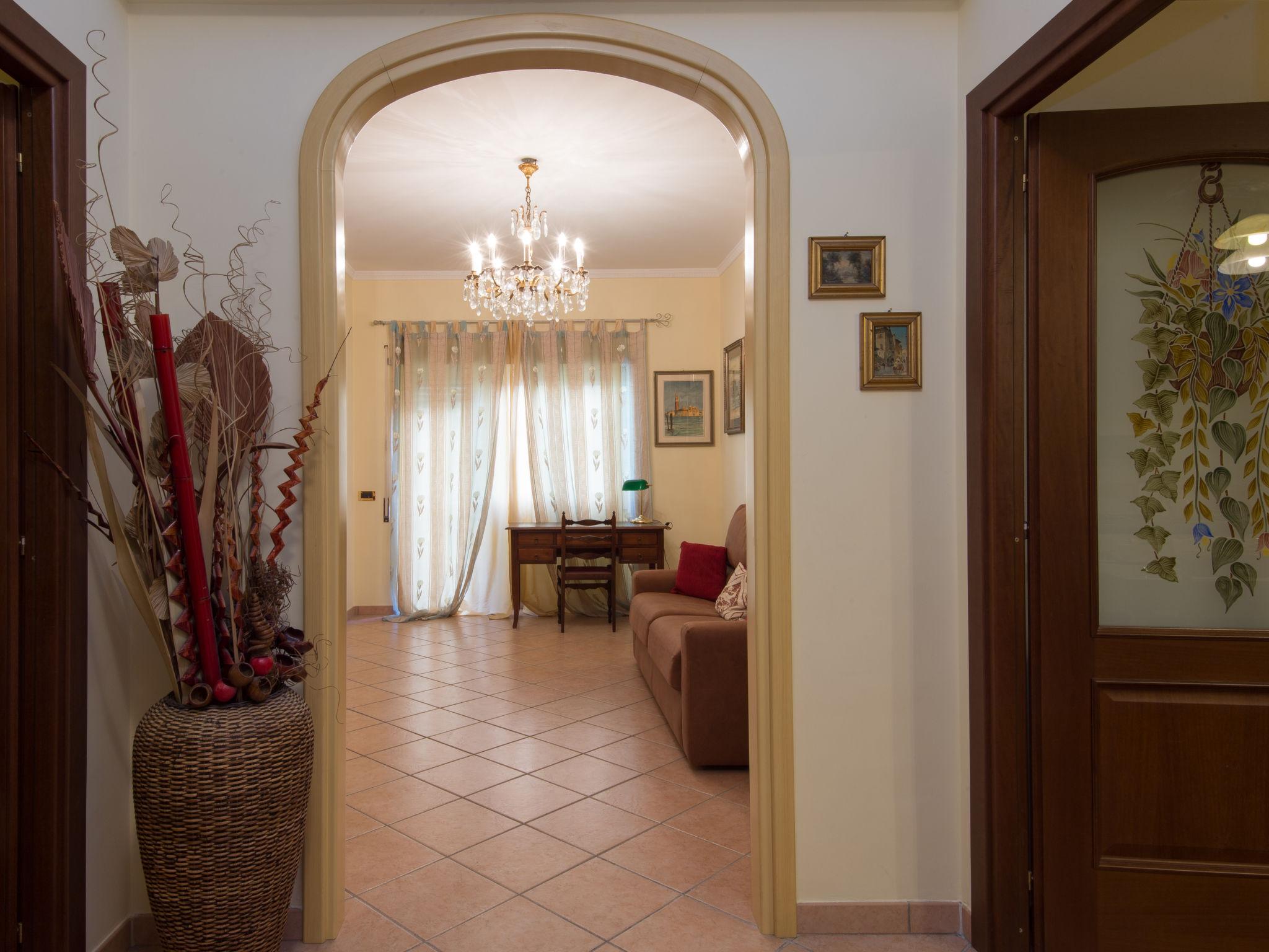 Photo 39 - 2 bedroom Apartment in Rome