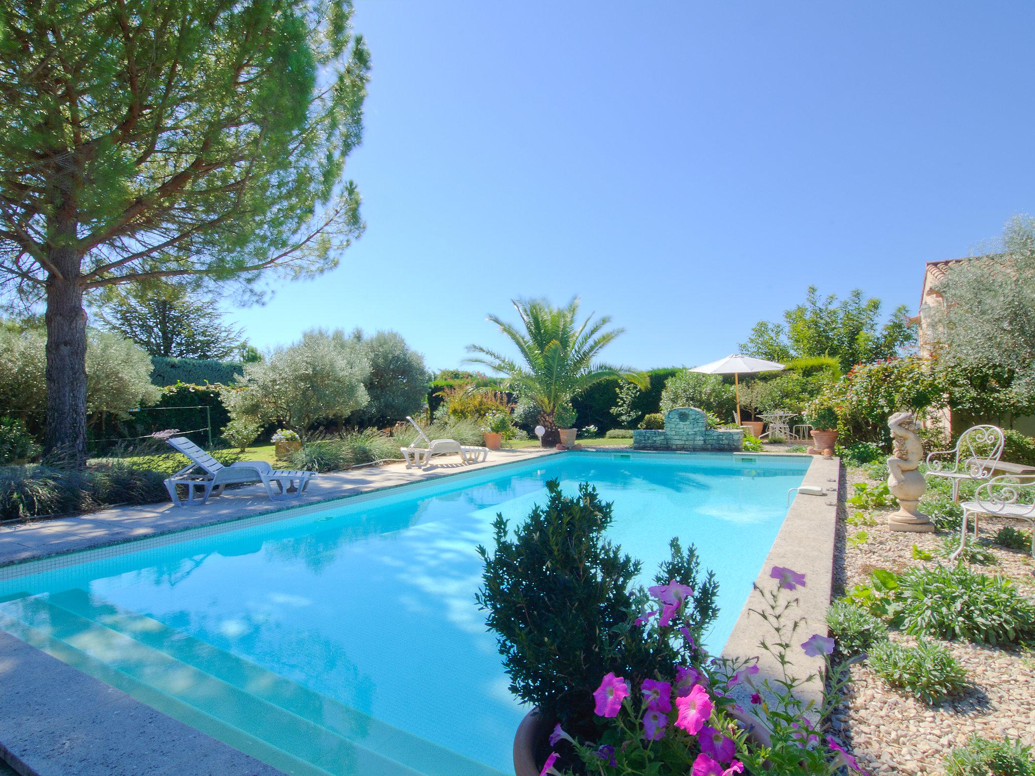 Foto 9 - Casa con 2 camere da letto a Villelaure con piscina privata e terrazza