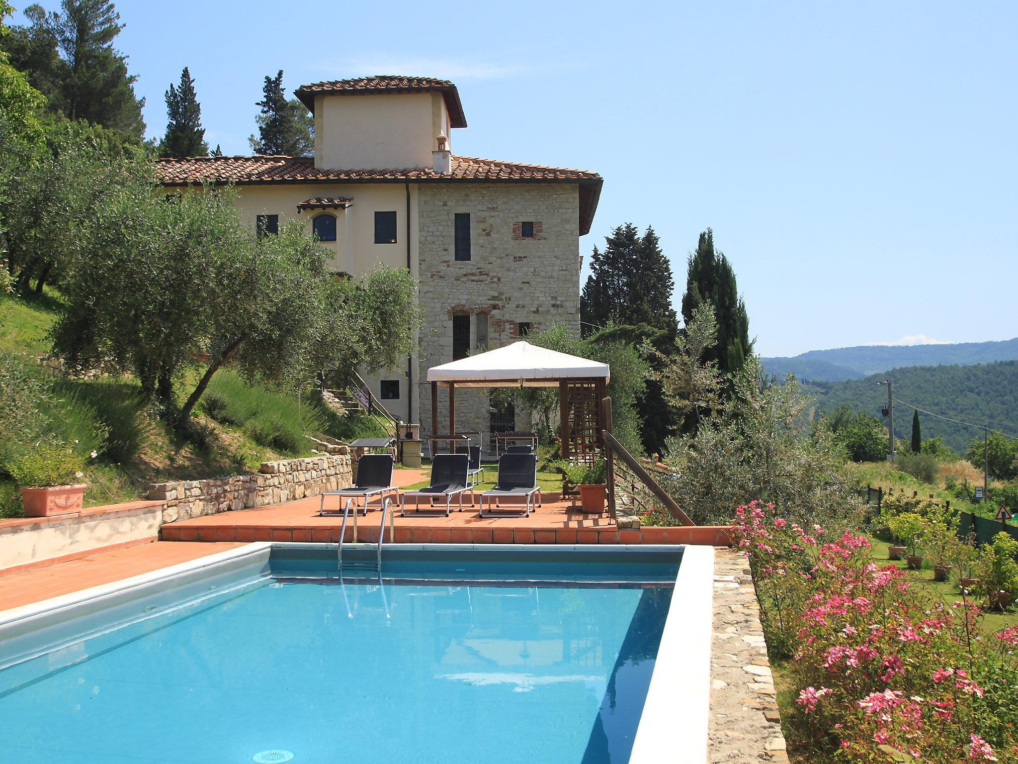 Photo 41 - 6 bedroom House in Pontassieve with private pool and garden