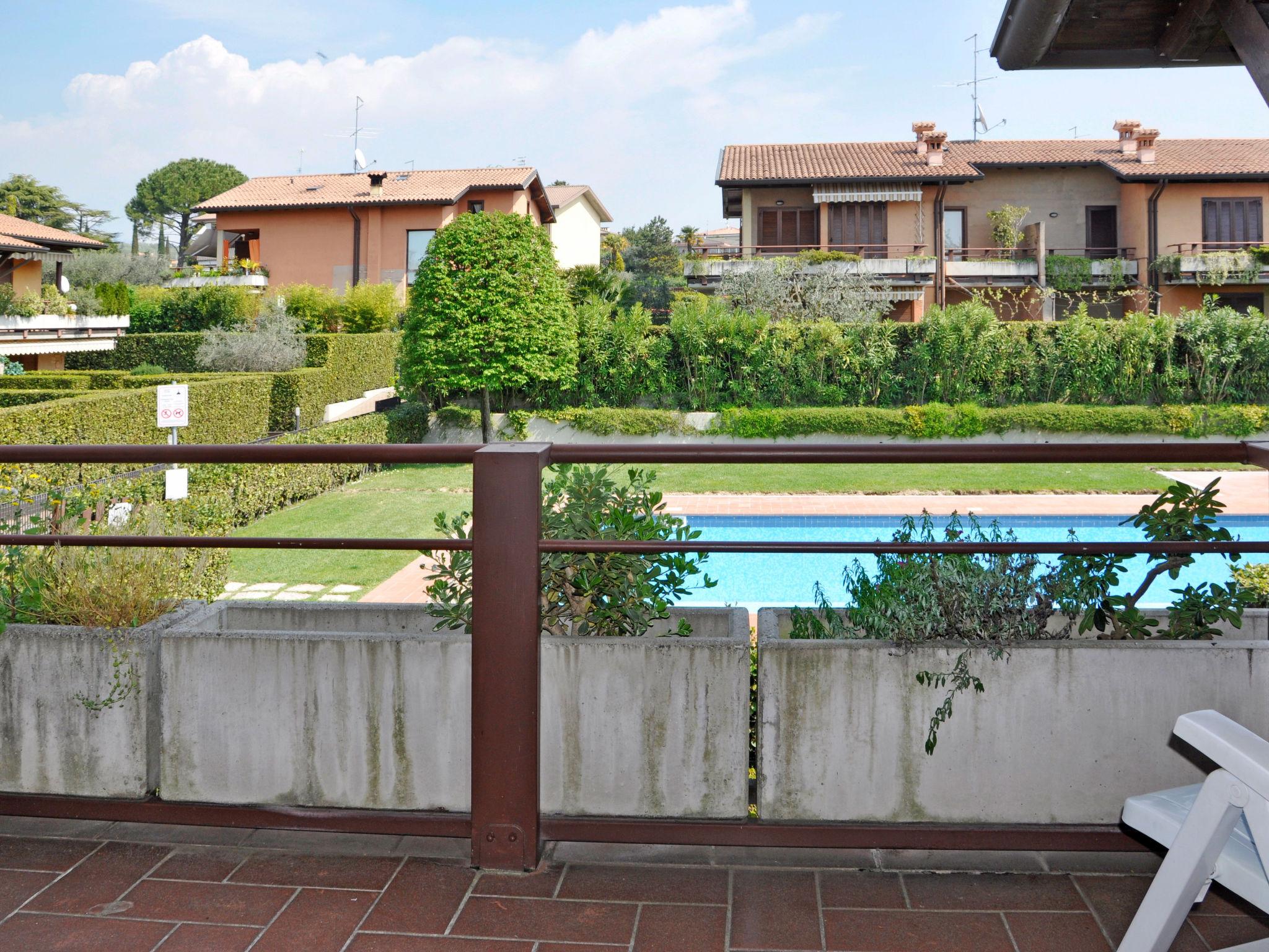 Foto 4 - Apartamento en Lazise con piscina y jardín