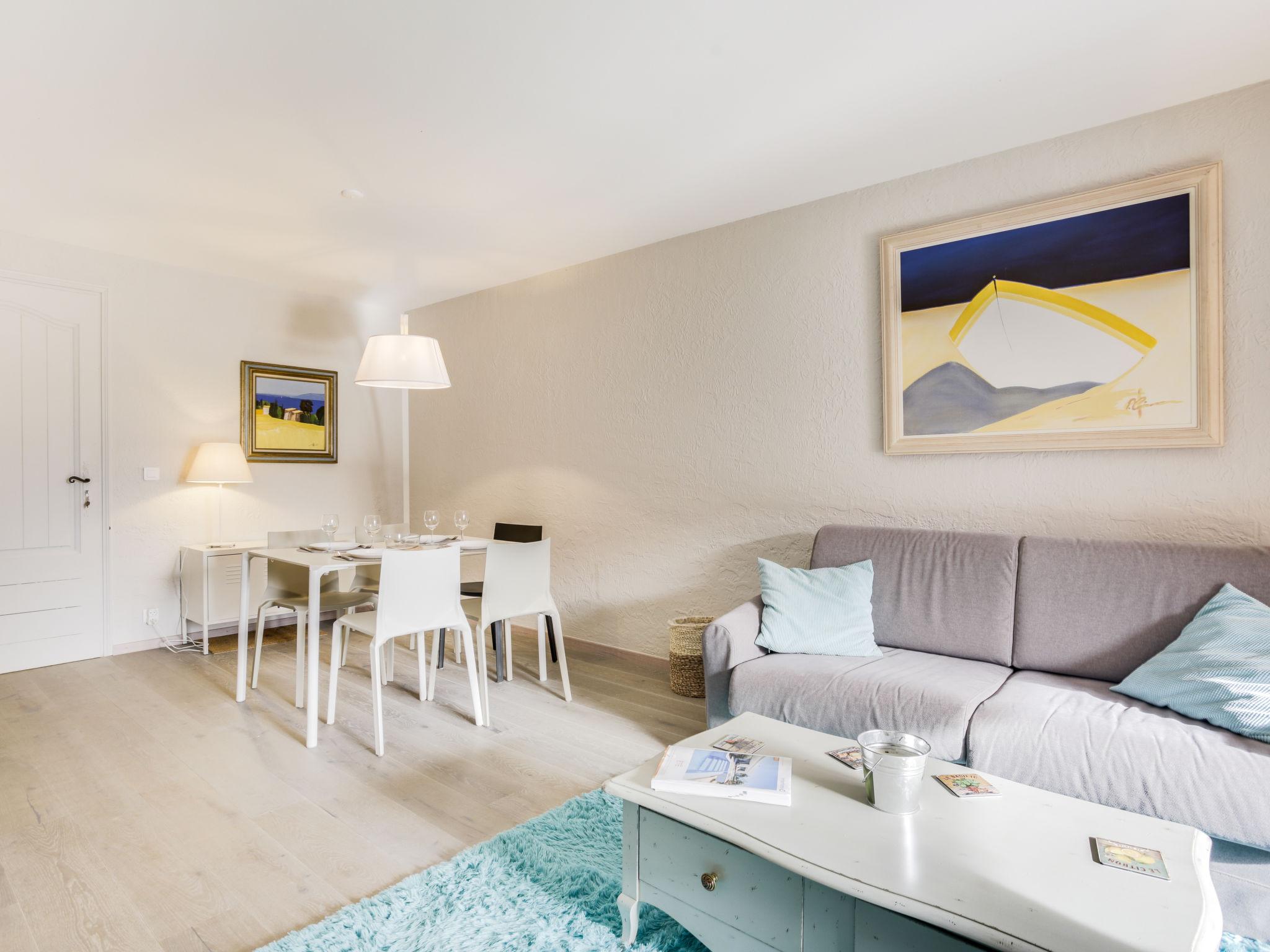 Foto 3 - Apartment mit 1 Schlafzimmer in Sainte-Maxime mit garten und blick aufs meer