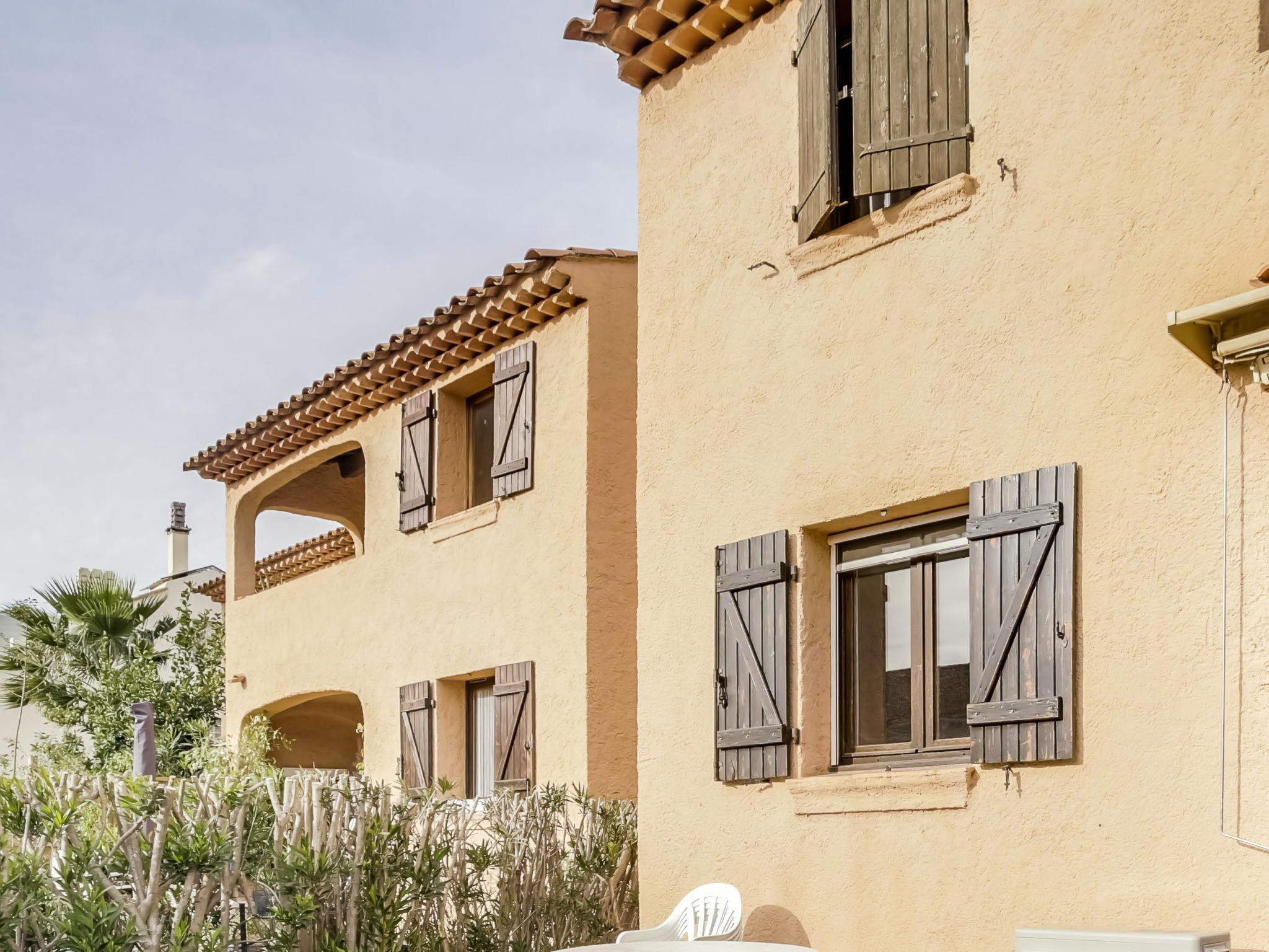 Photo 15 - Appartement de 1 chambre à Sainte-Maxime avec jardin et terrasse