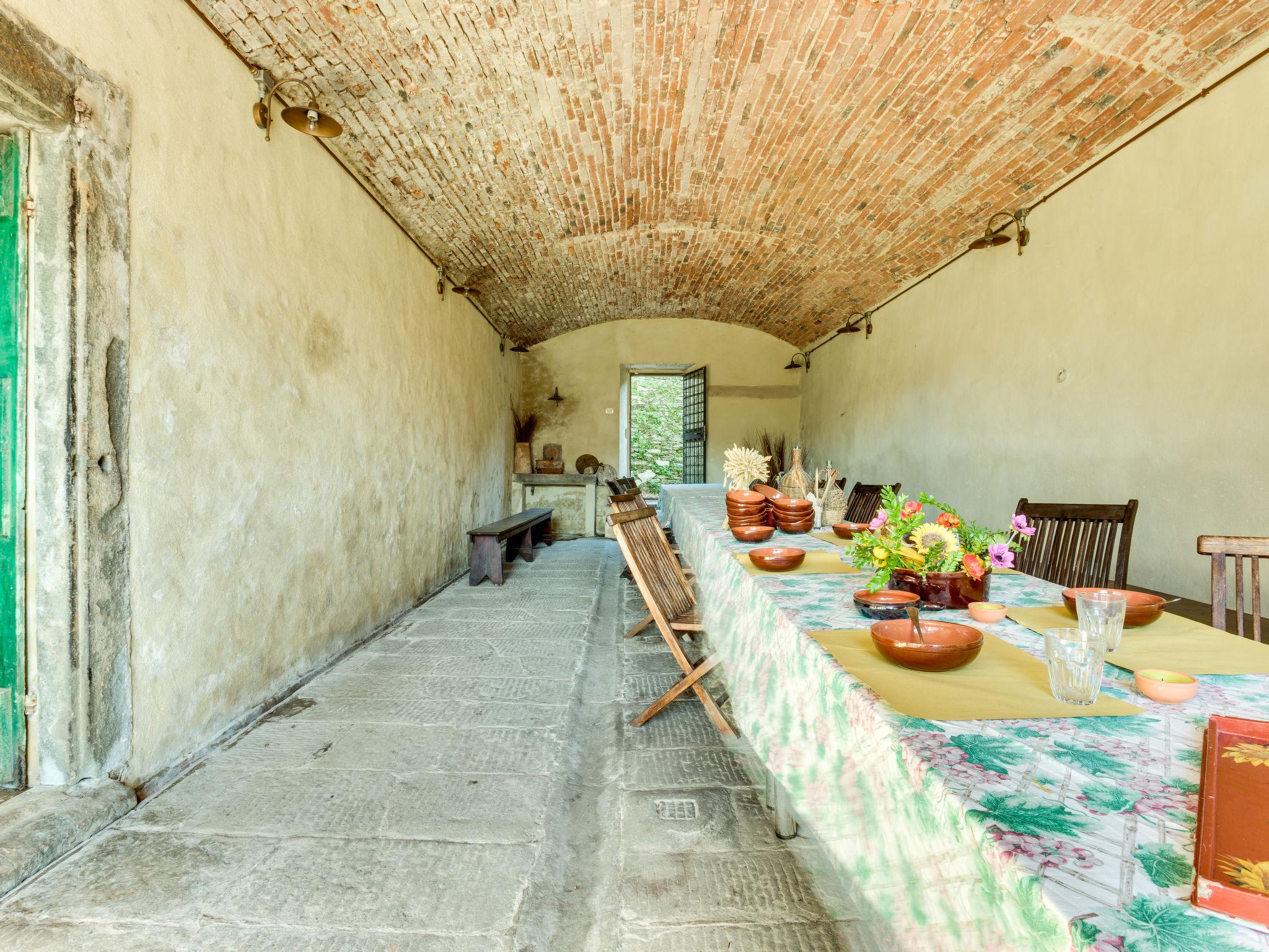 Foto 19 - Casa de 7 quartos em Serravalle Pistoiese com piscina privada e jardim