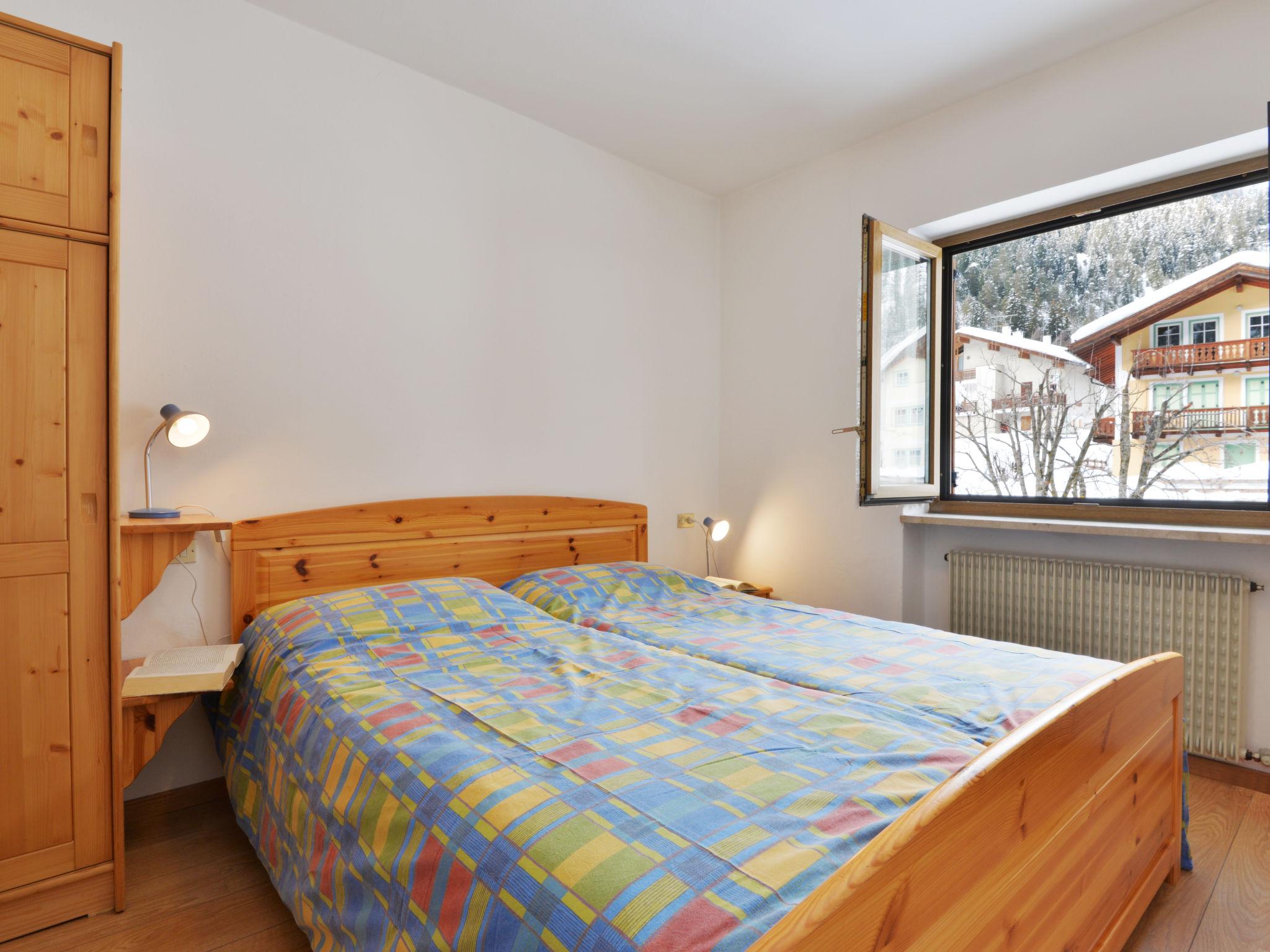 Foto 13 - Apartment mit 3 Schlafzimmern in Mazzin mit blick auf die berge