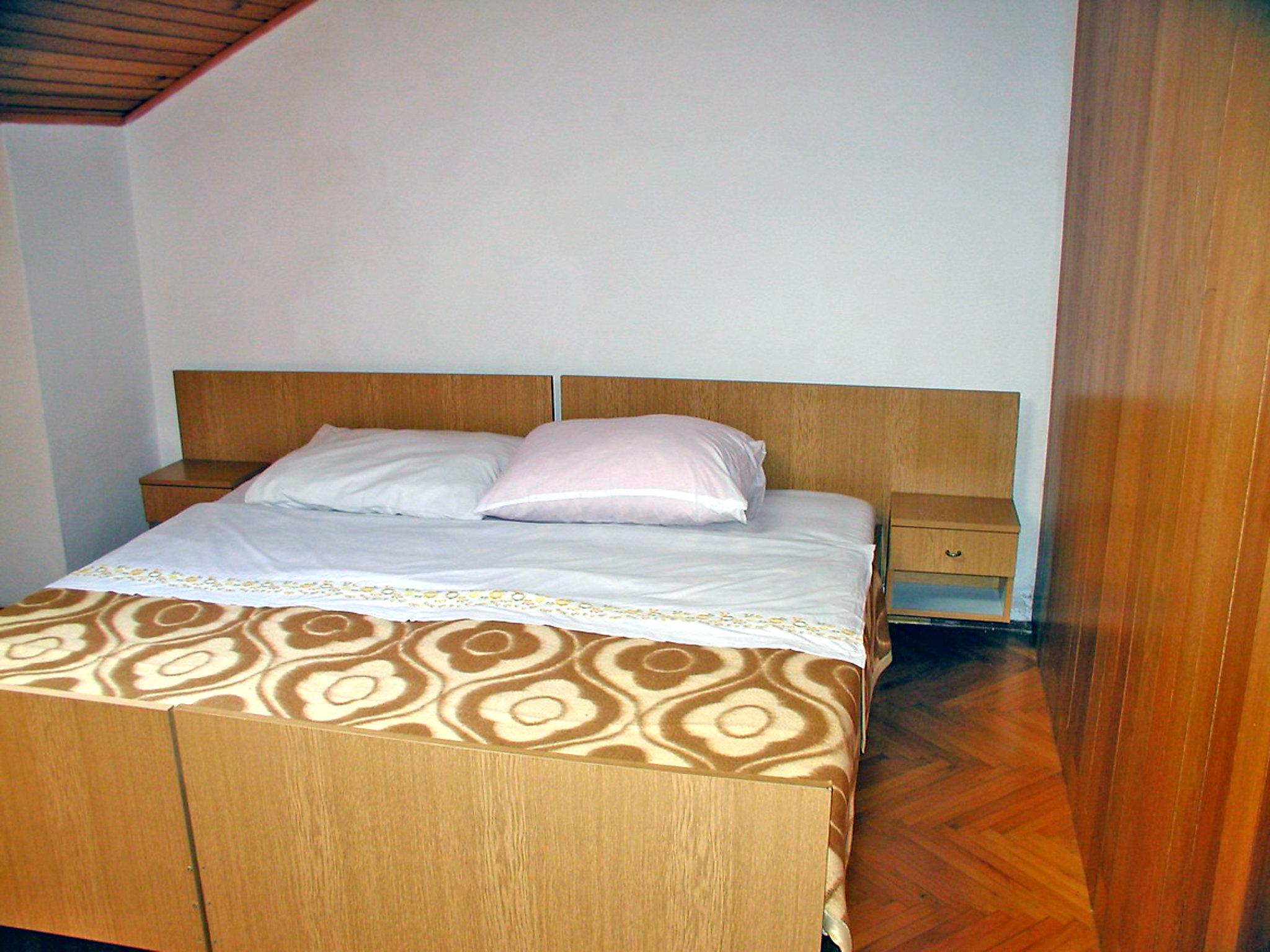 Foto 5 - Appartamento con 2 camere da letto a Kali con piscina e terrazza