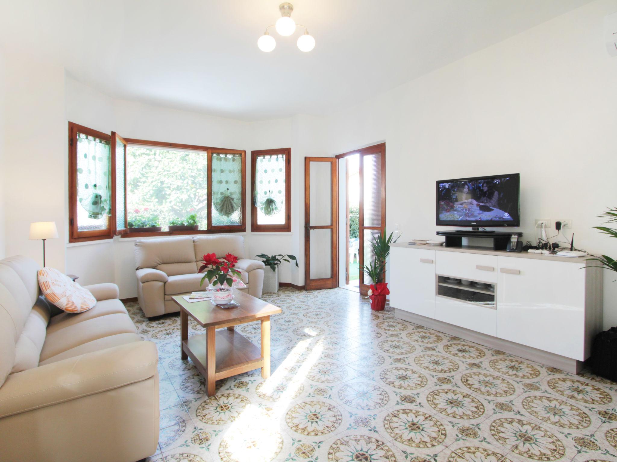 Photo 4 - 3 bedroom House in Forte dei Marmi with garden and sea view