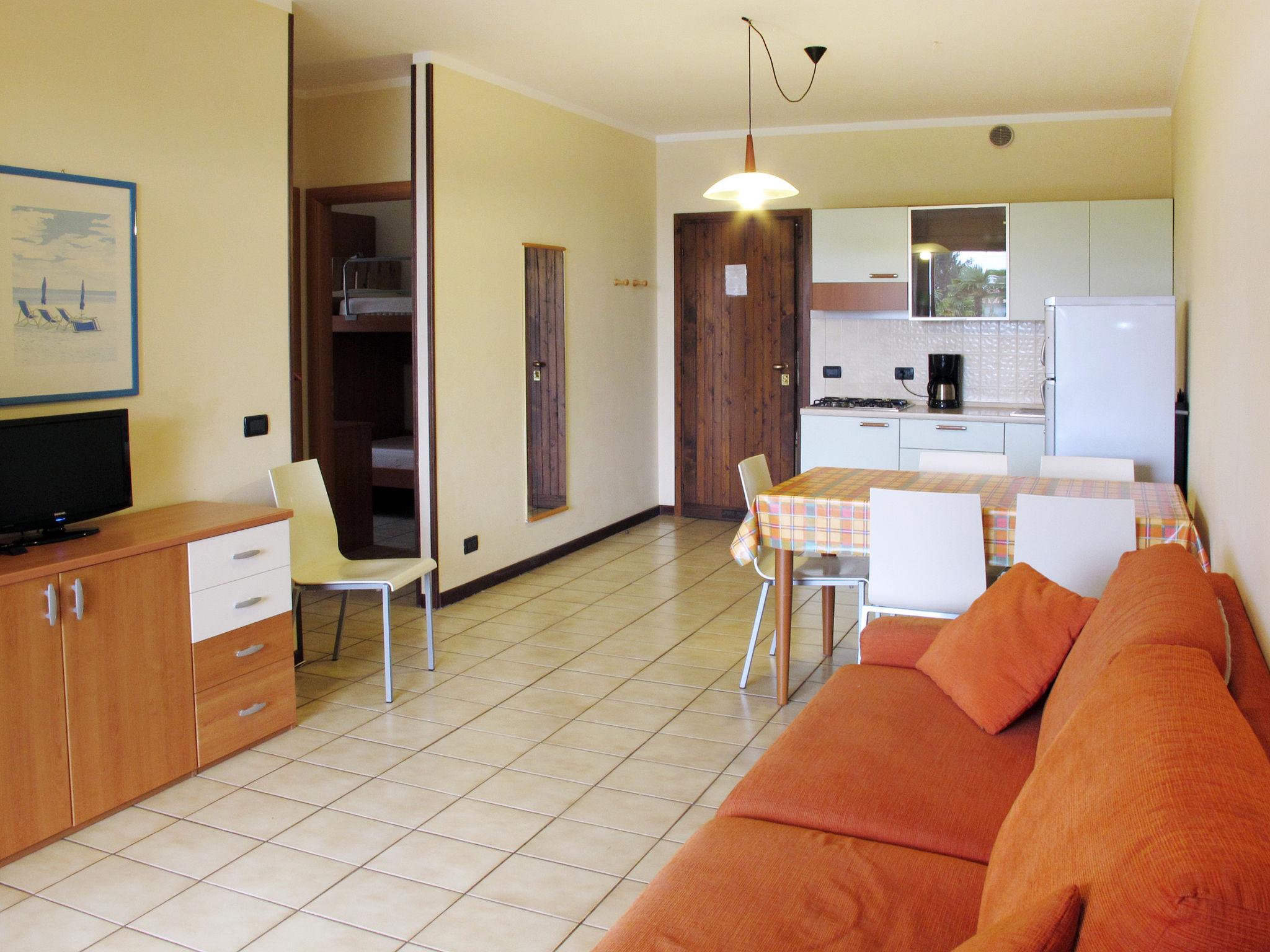 Photo 38 - 2 bedroom Apartment in Moniga del Garda with swimming pool and mountain view