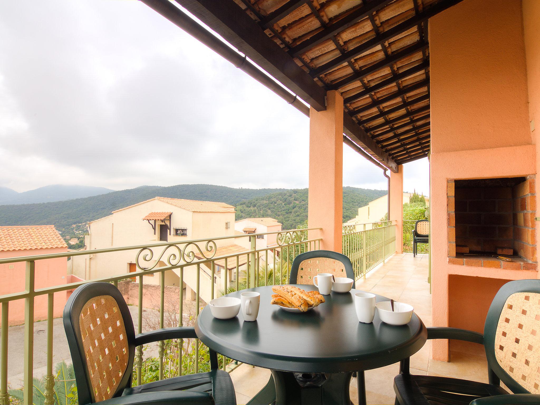 Photo 2 - Maison de 2 chambres à La Croix-Valmer avec piscine et terrasse