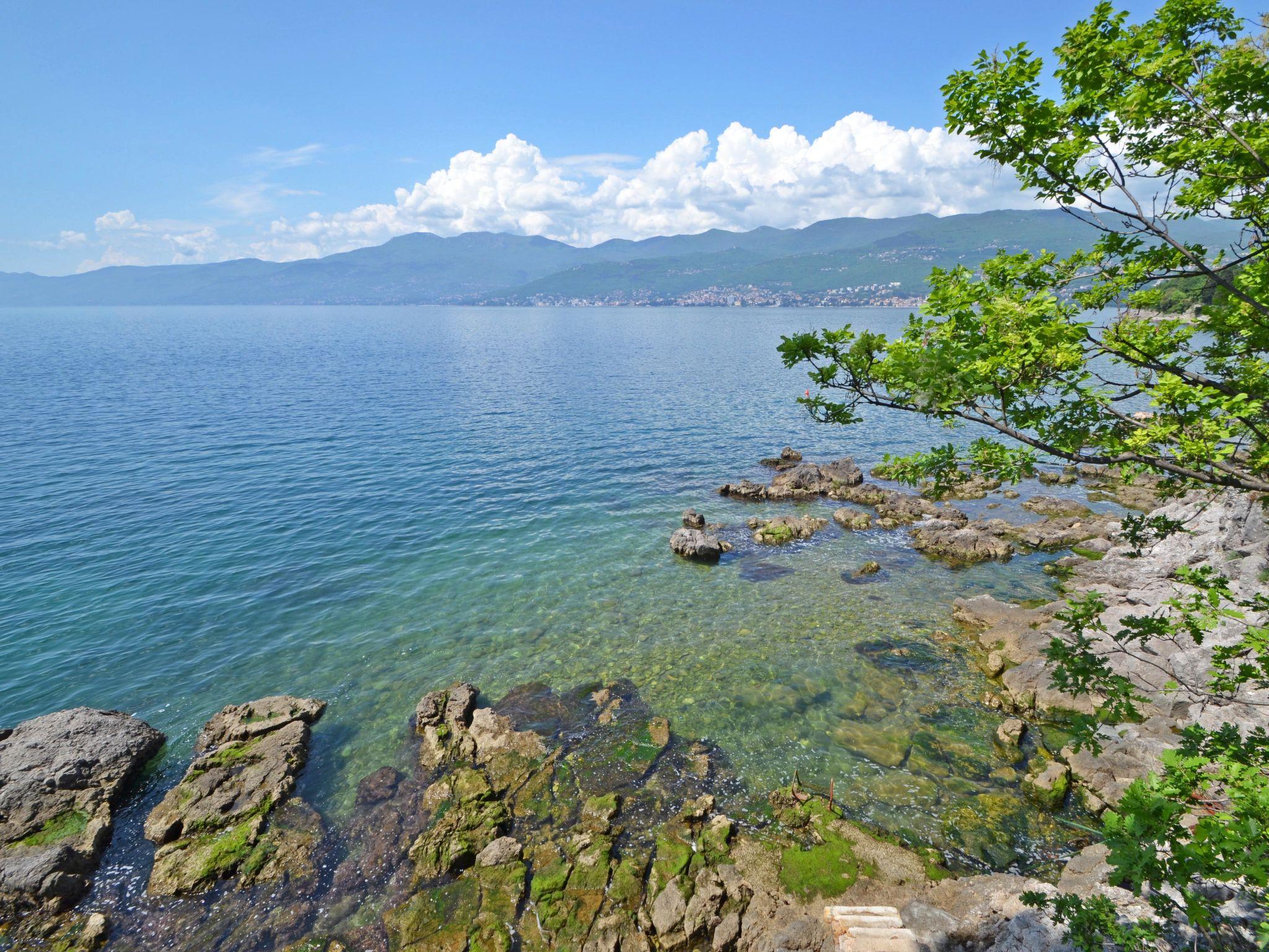 Photo 16 - Appartement en Rijeka avec terrasse et vues à la mer