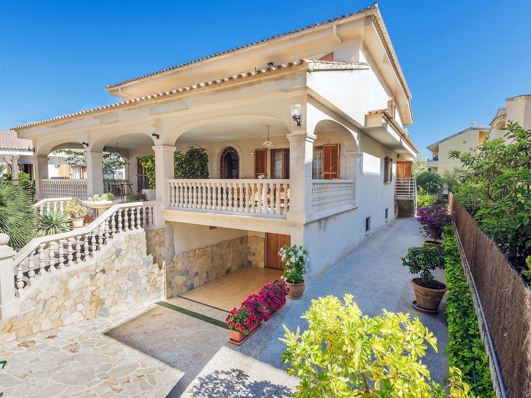 Photo 1 - Maison de 4 chambres à Alcúdia avec jardin et vues à la mer