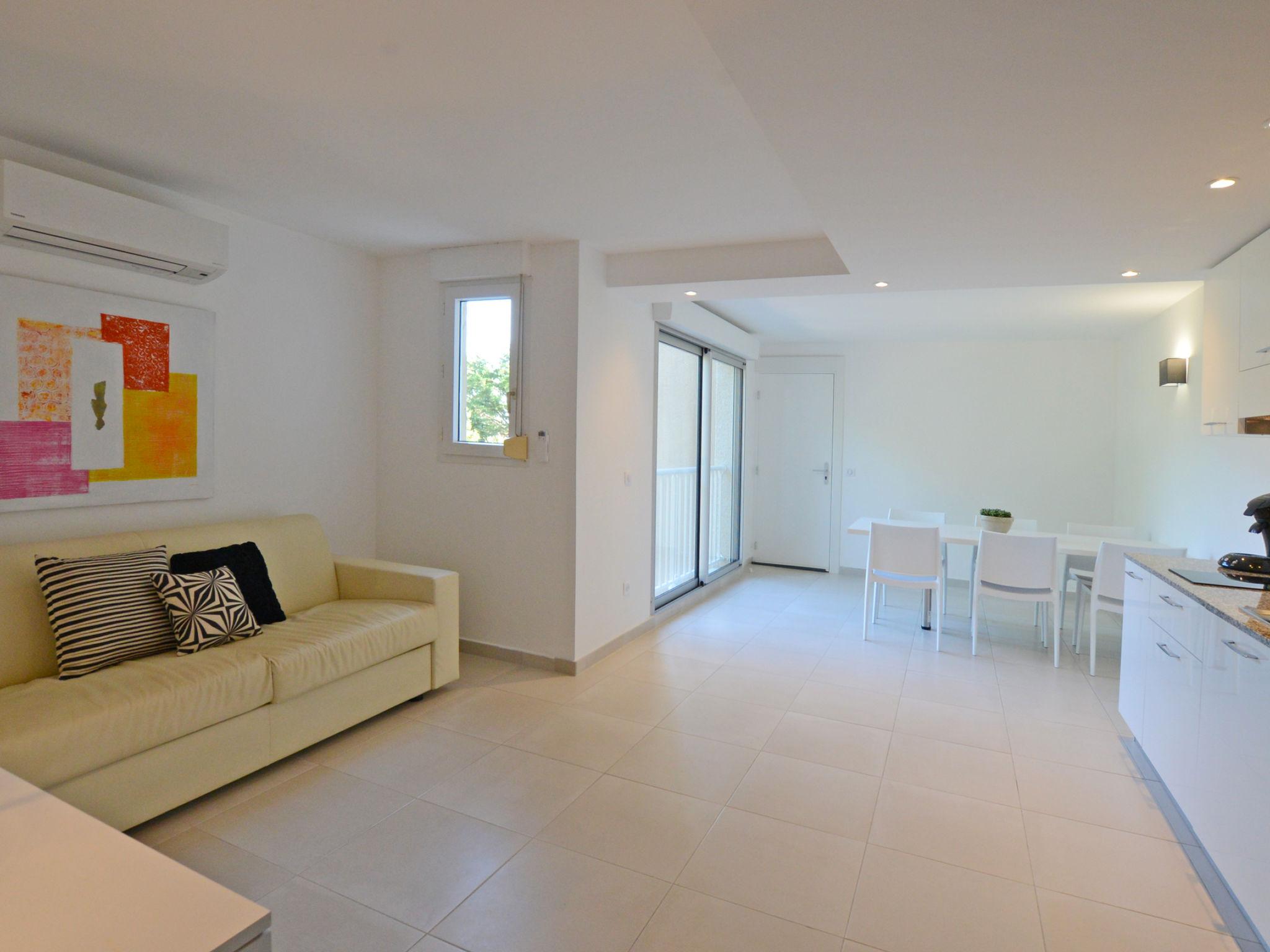 Foto 6 - Apartamento de 2 quartos em Santa-Lucia-di-Moriani com piscina e jardim