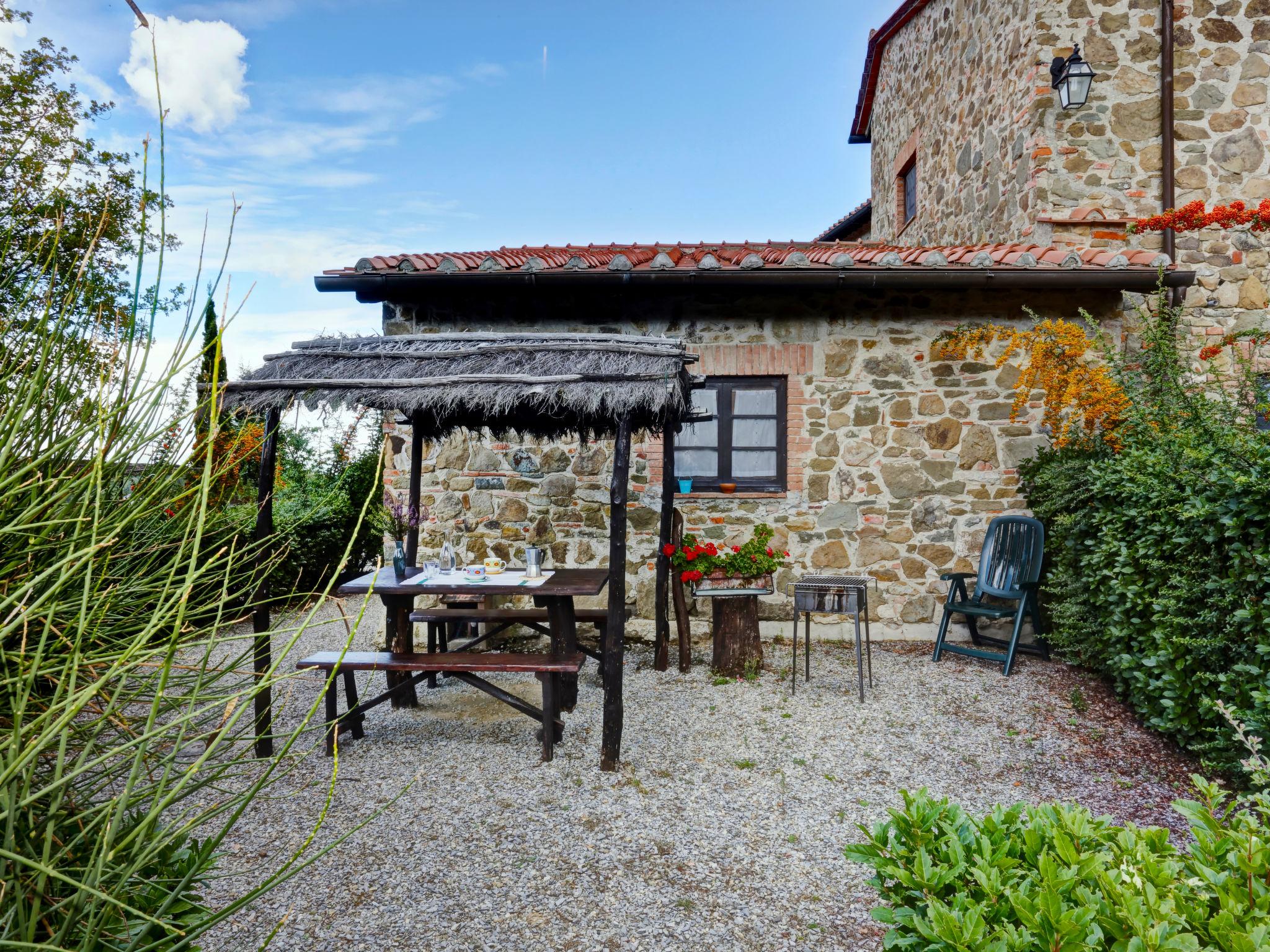 Foto 3 - Apartamento de 1 quarto em Gaiole in Chianti com piscina e jardim