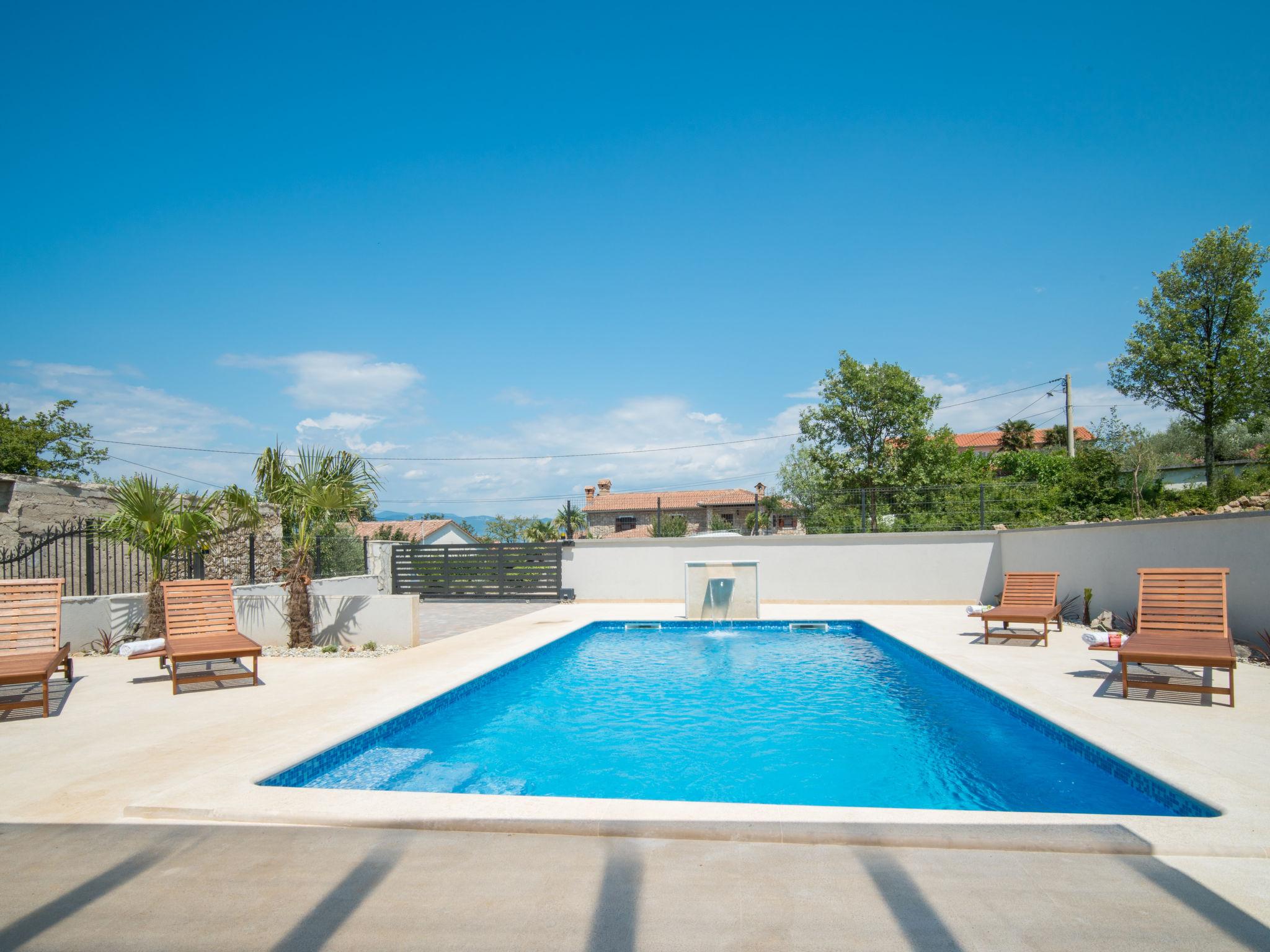 Foto 28 - Casa con 3 camere da letto a Dobrinj con piscina privata e vista mare