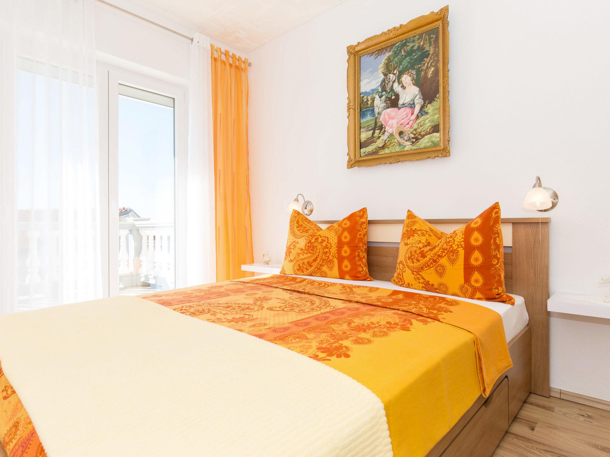 Foto 12 - Appartamento con 2 camere da letto a Crikvenica con piscina e vista mare
