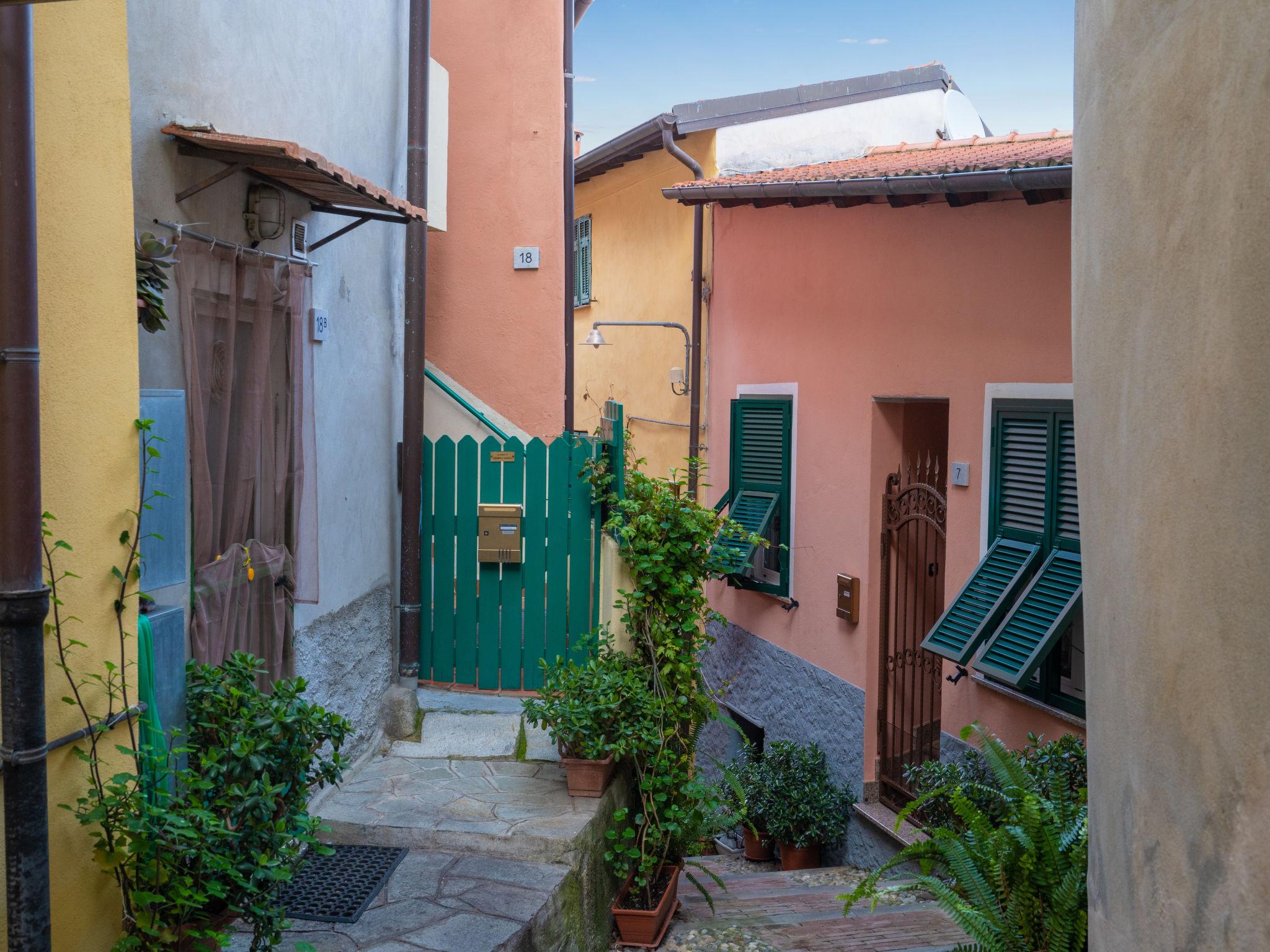 Foto 8 - Apartamento de 1 habitación en Ventimiglia con vistas al mar