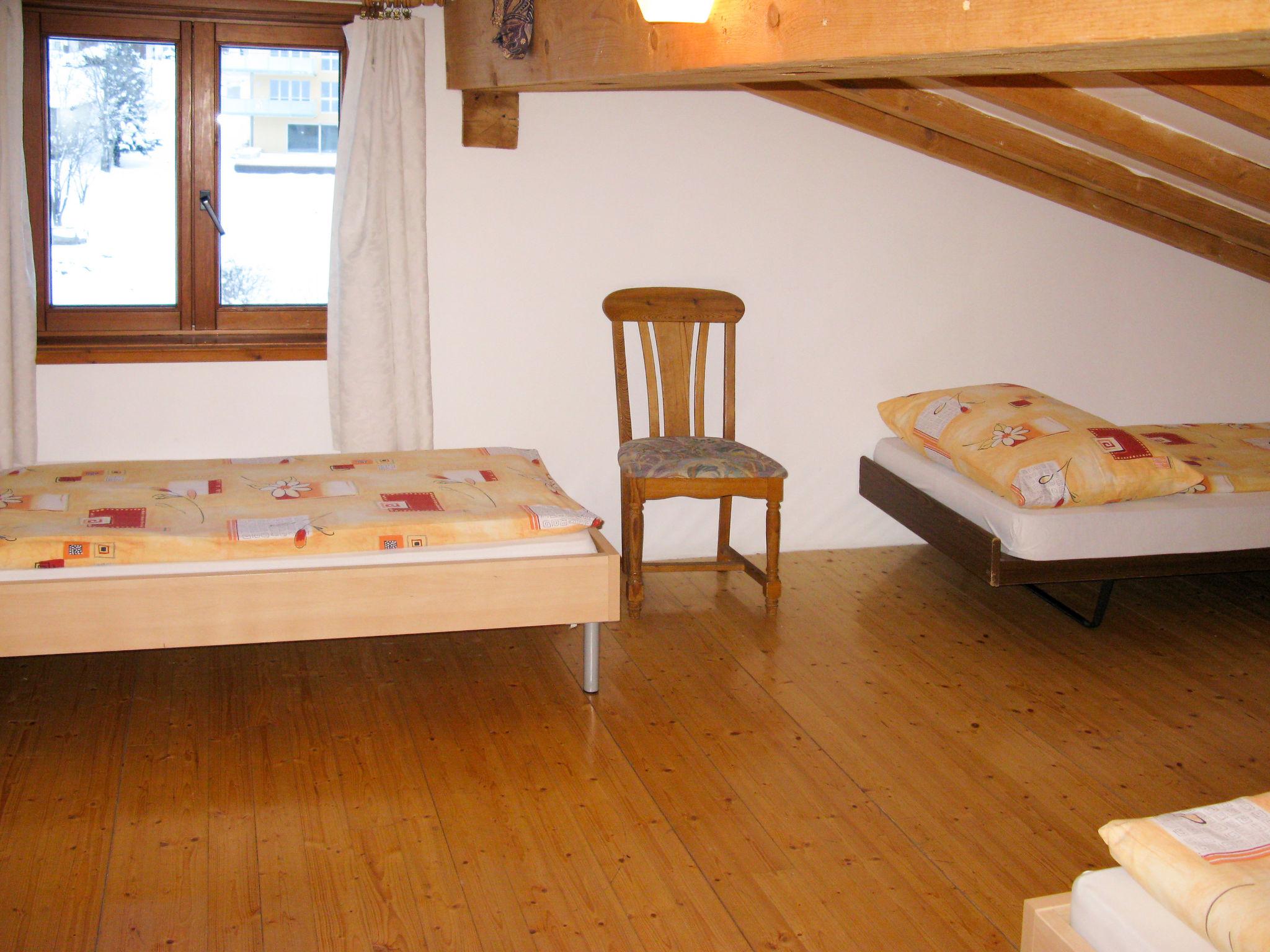 Foto 11 - Appartamento con 3 camere da letto a Surses con vista sulle montagne