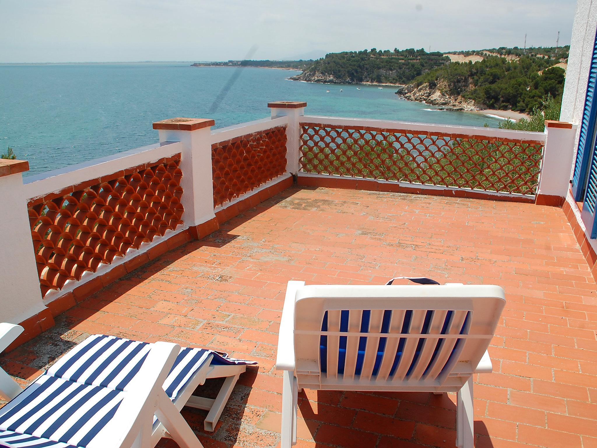 Foto 4 - Haus mit 6 Schlafzimmern in l'Ametlla de Mar mit terrasse und blick aufs meer