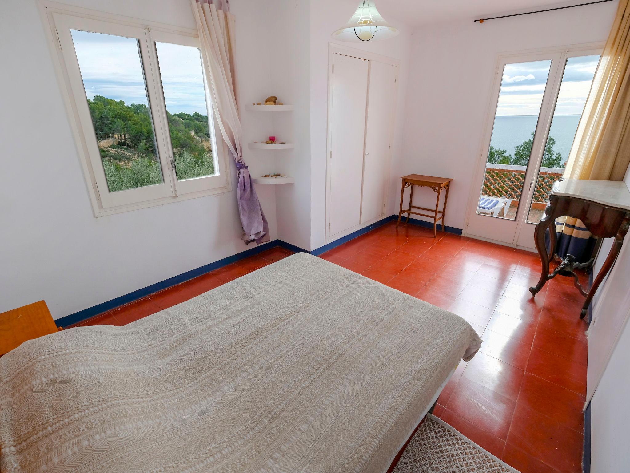 Photo 11 - 6 bedroom House in l'Ametlla de Mar with terrace and sea view